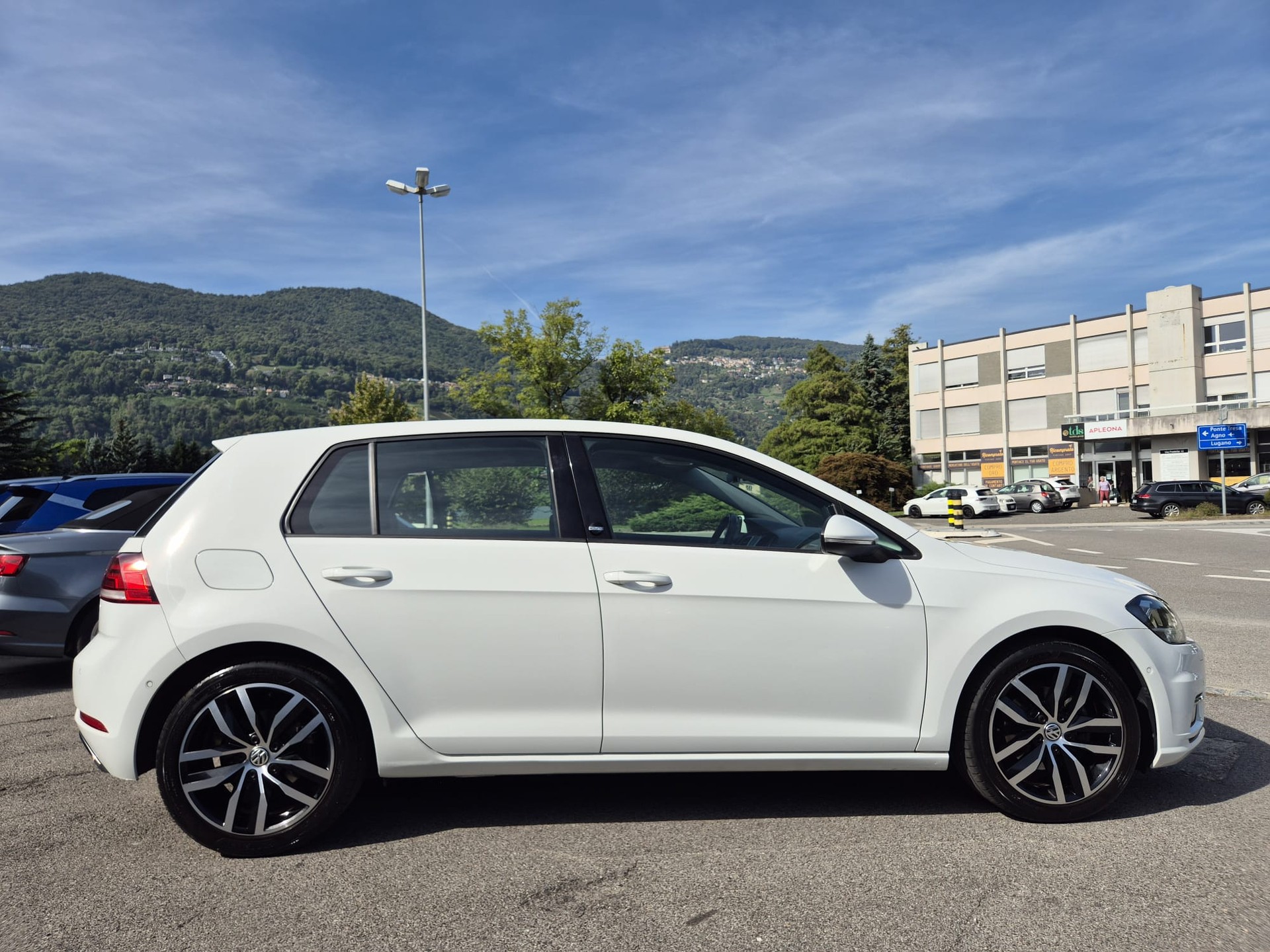 VW Golf 1.4 TSI Highline DSG-image-0