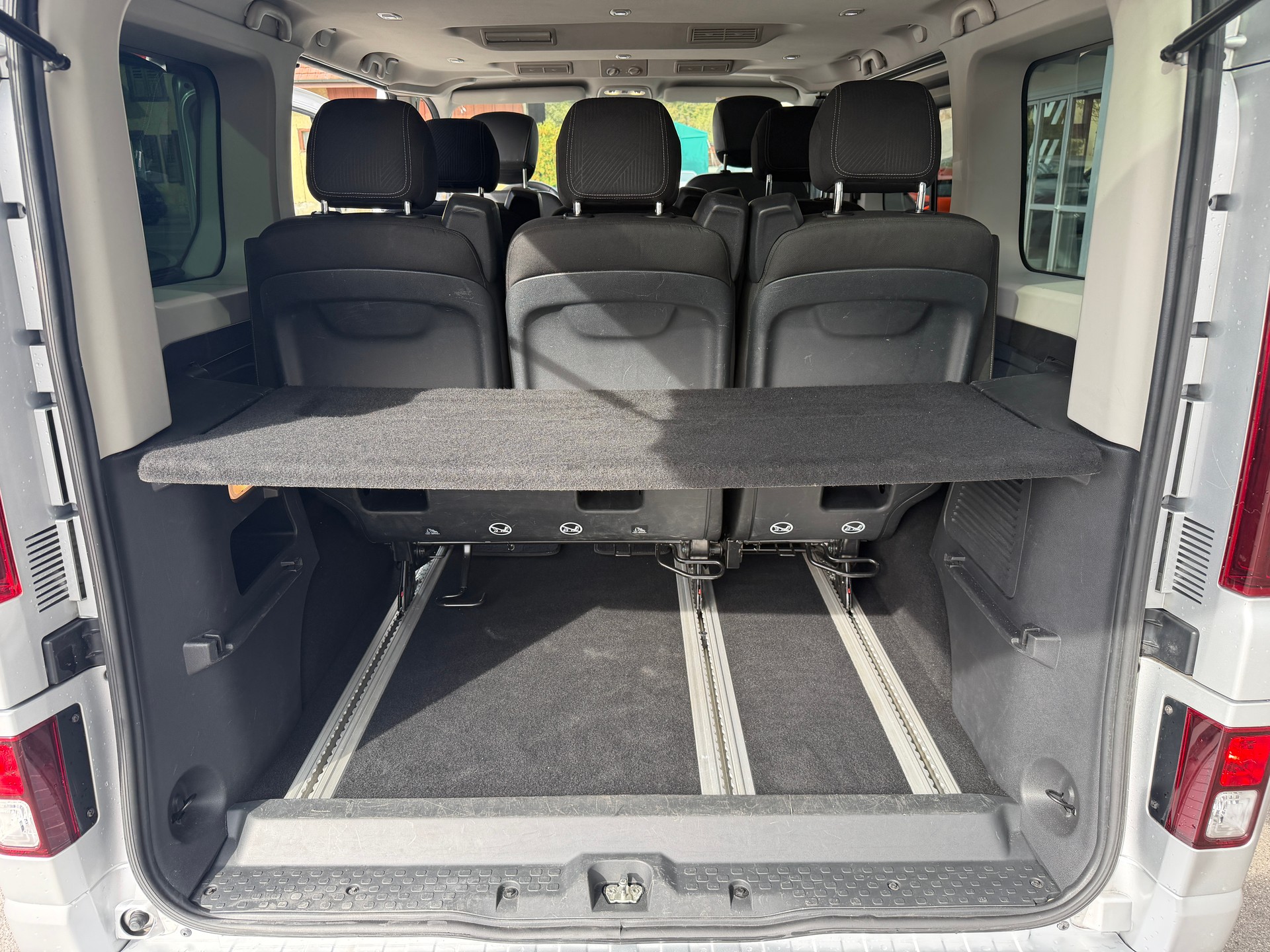 RENAULT Trafic Spaceclass 2.0 dCi Blue 170-image-8