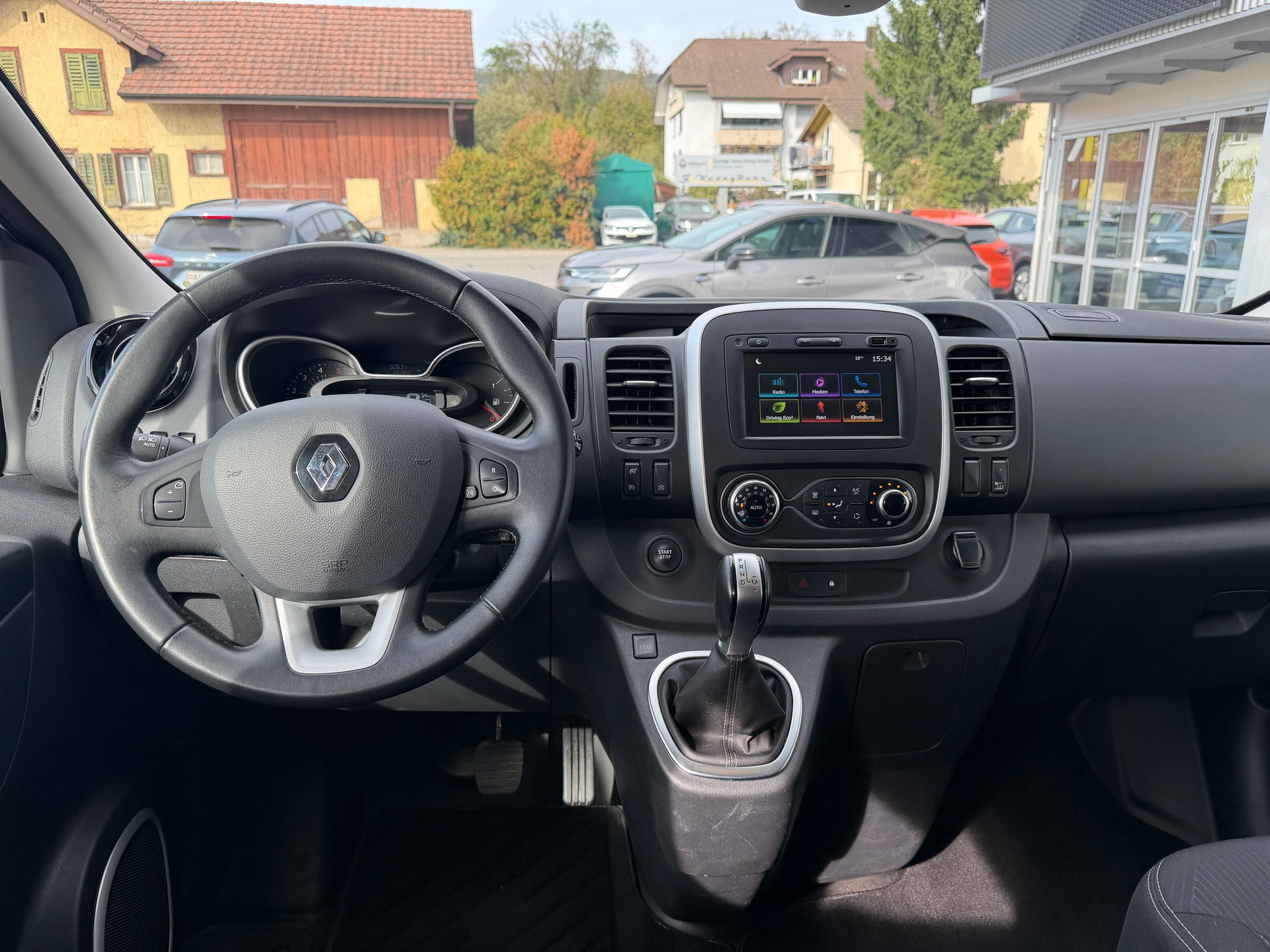 RENAULT Trafic Spaceclass 2.0 dCi Blue 170-image-4