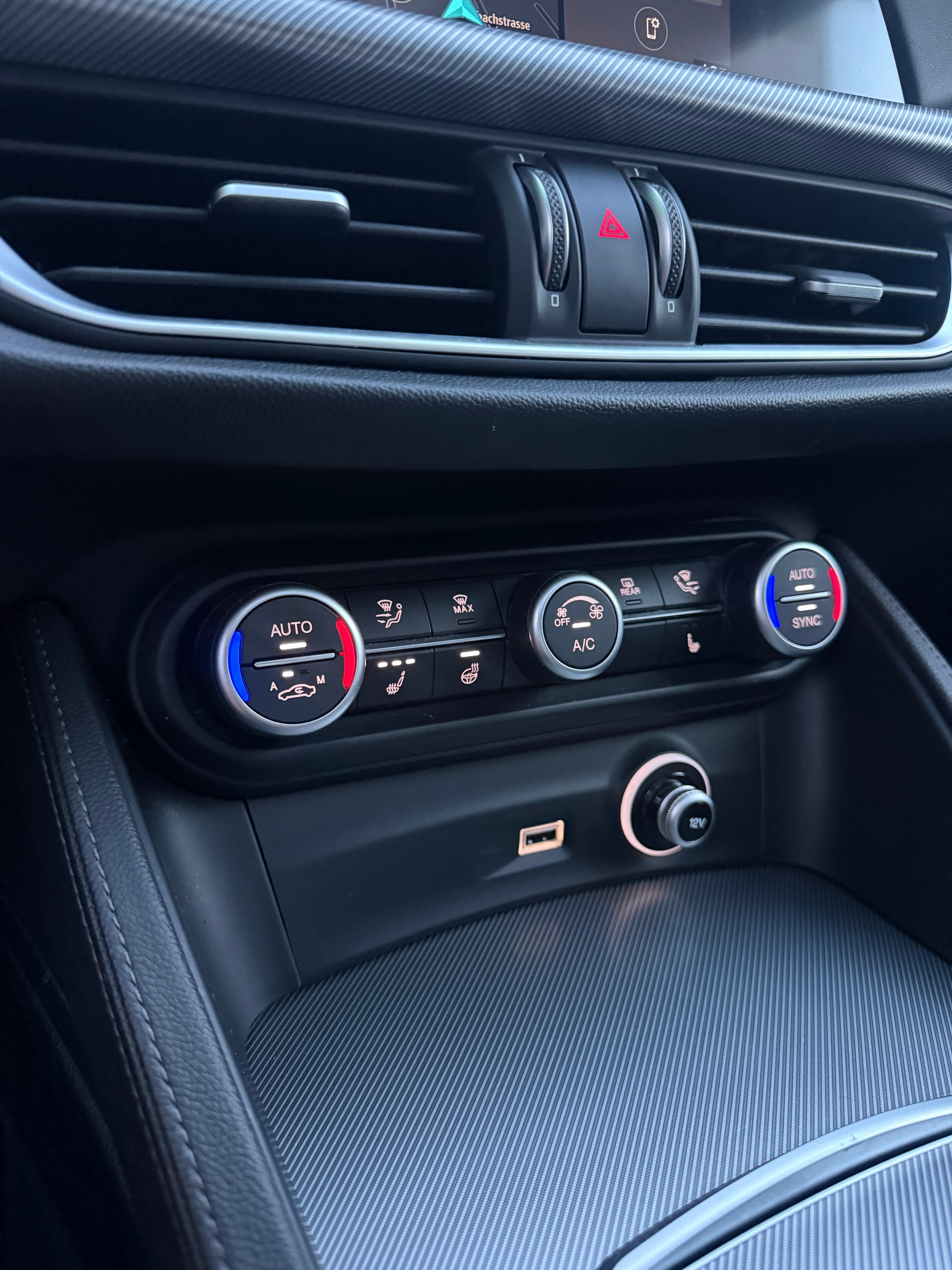 ALFA ROMEO Stelvio 2.0 Veloce Q4 Automatic-image-14