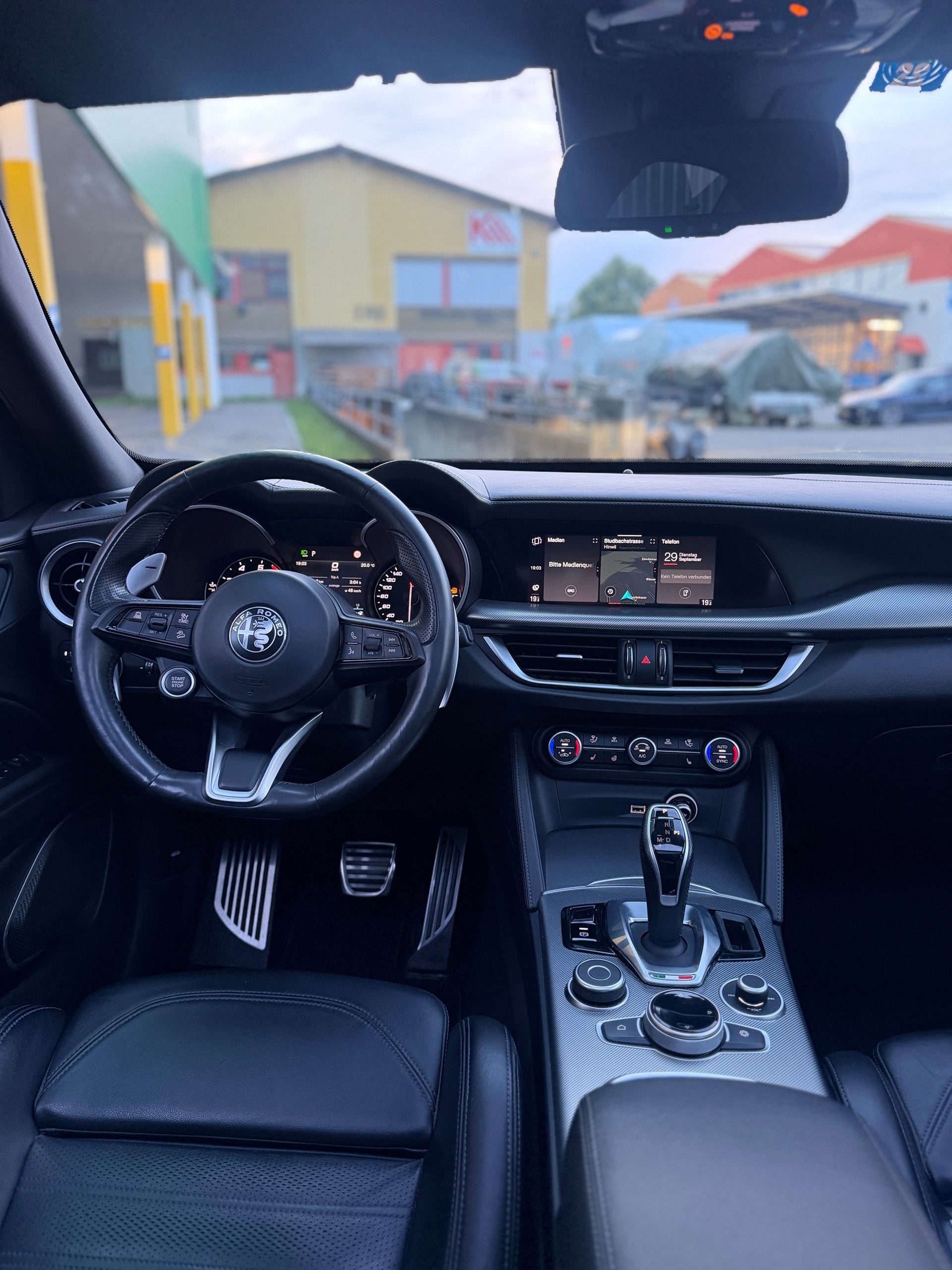 ALFA ROMEO Stelvio 2.0 Veloce Q4 Automatic-image-9