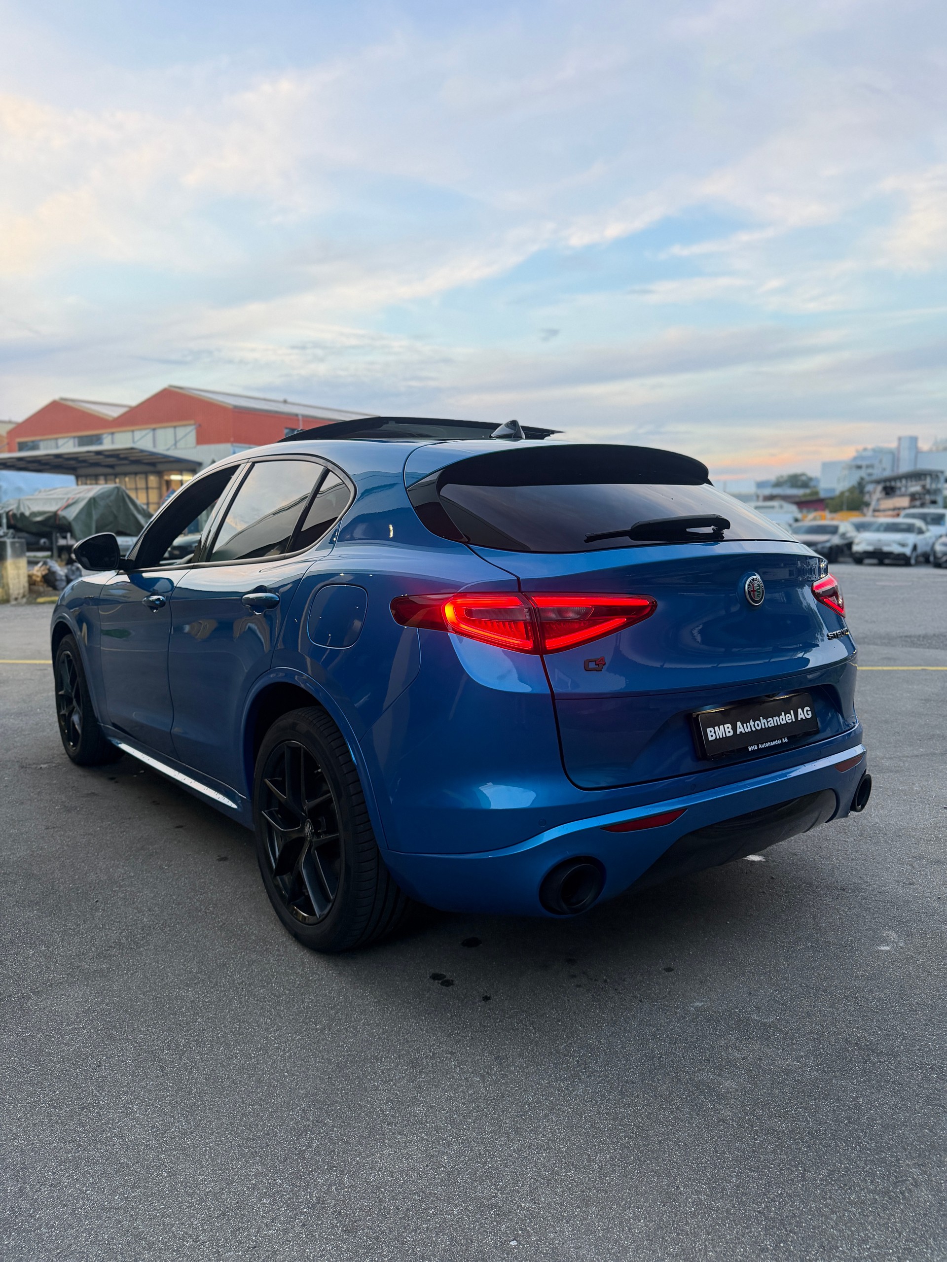 ALFA ROMEO Stelvio 2.0 Veloce Q4 Automatic-image-4