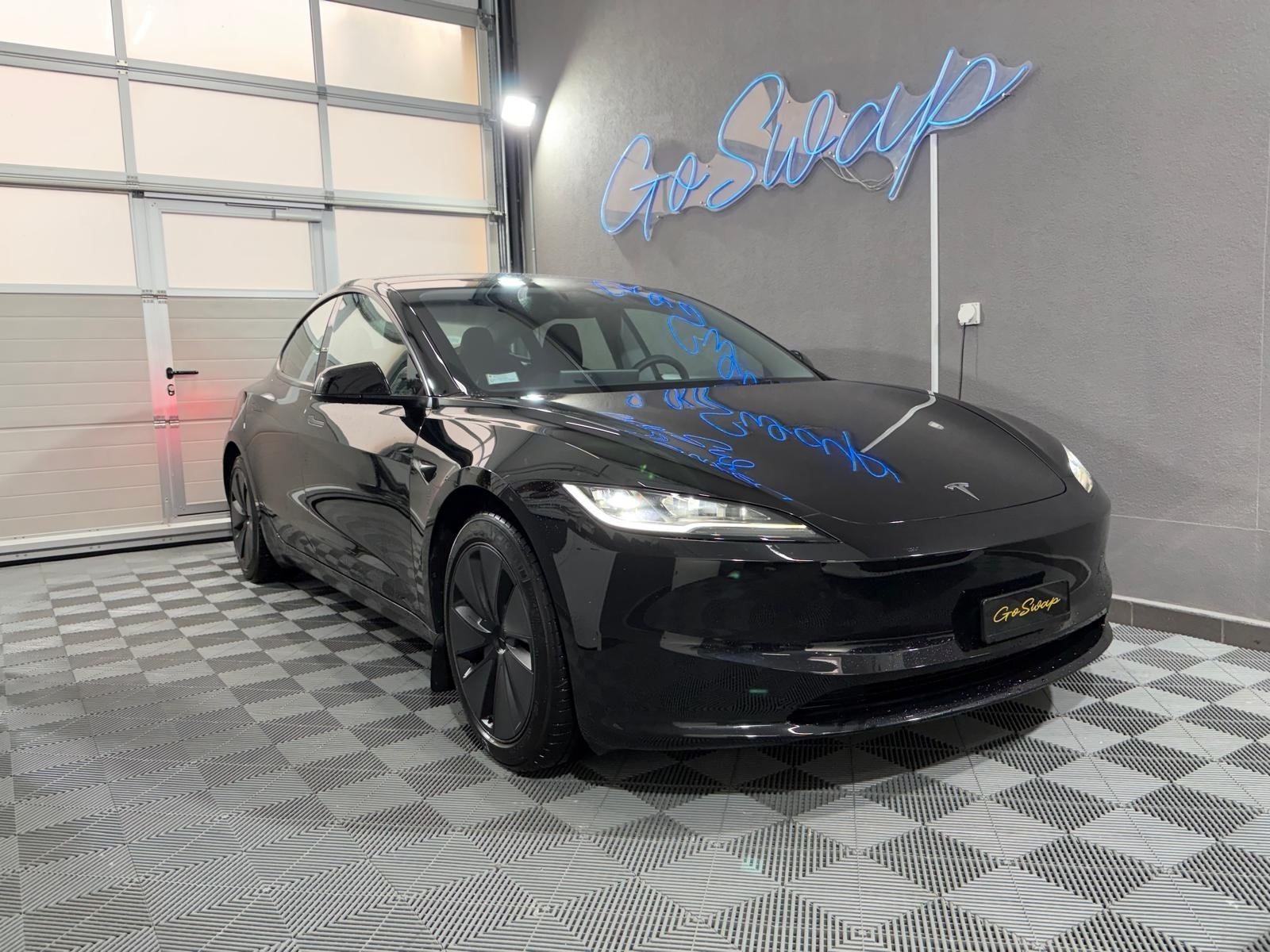 TESLA Model 3 Highland RWD-image-2
