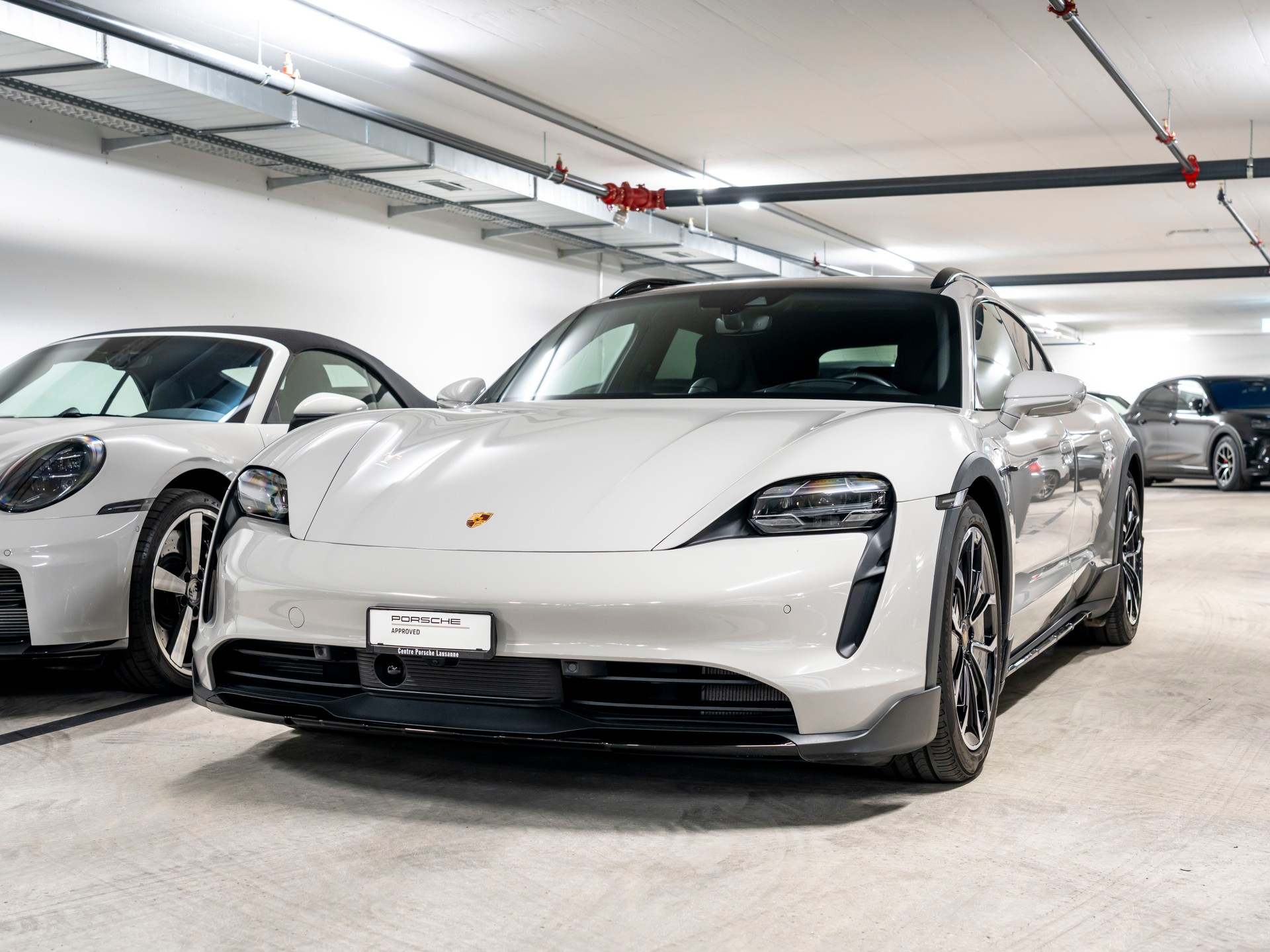 PORSCHE Taycan 4S Cross Turismo-image-0