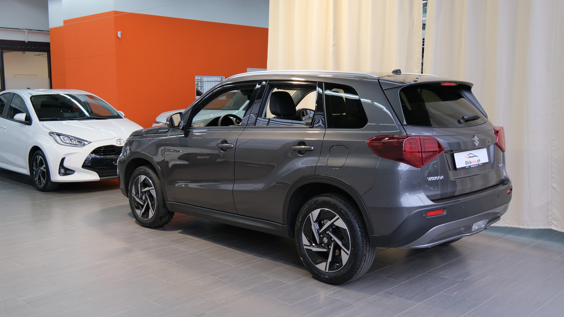 SUZUKI Vitara 1.4 Boosterjet Compact Top 4x4 Hybrid Automatic-image-10