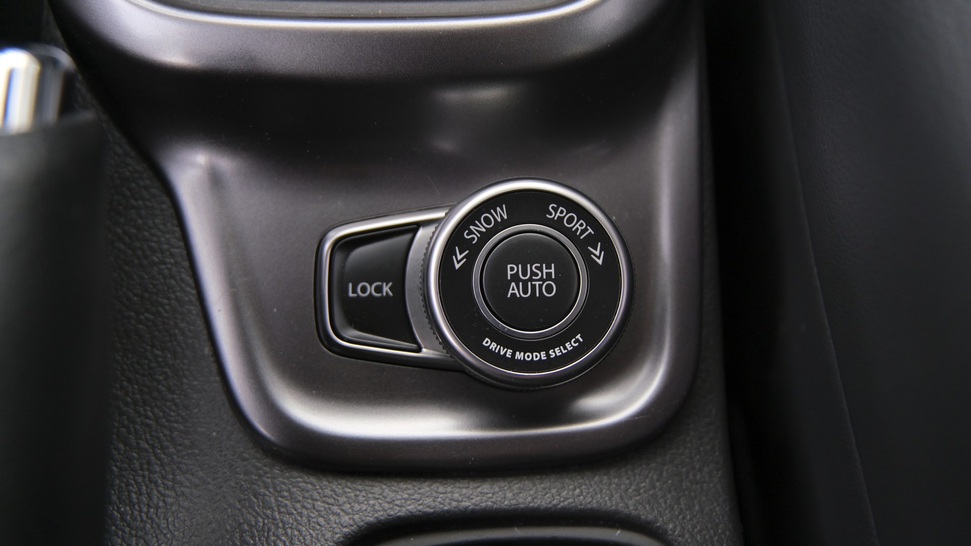 SUZUKI Vitara 1.4 Boosterjet Compact Top 4x4 Hybrid Automatic-image-19