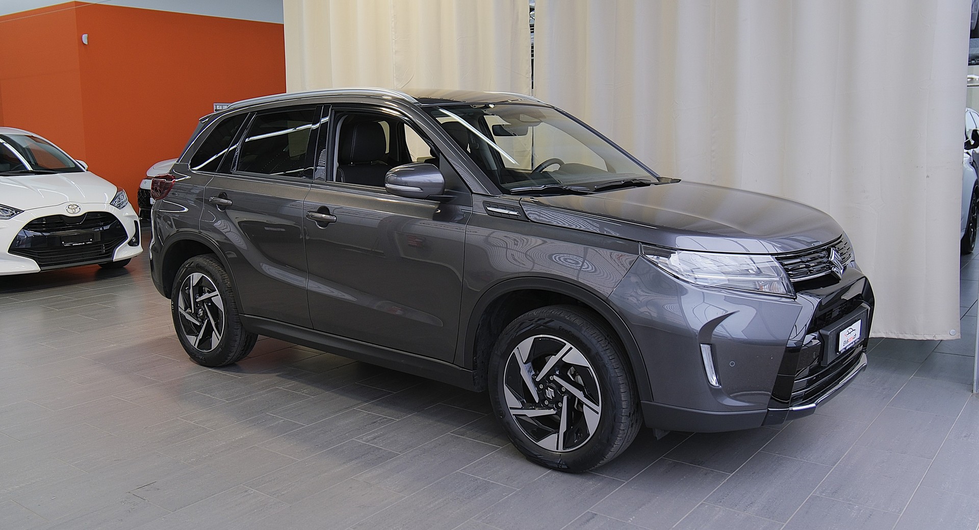 SUZUKI Vitara 1.4 Boosterjet Compact Top 4x4 Hybrid Automatic-image-28