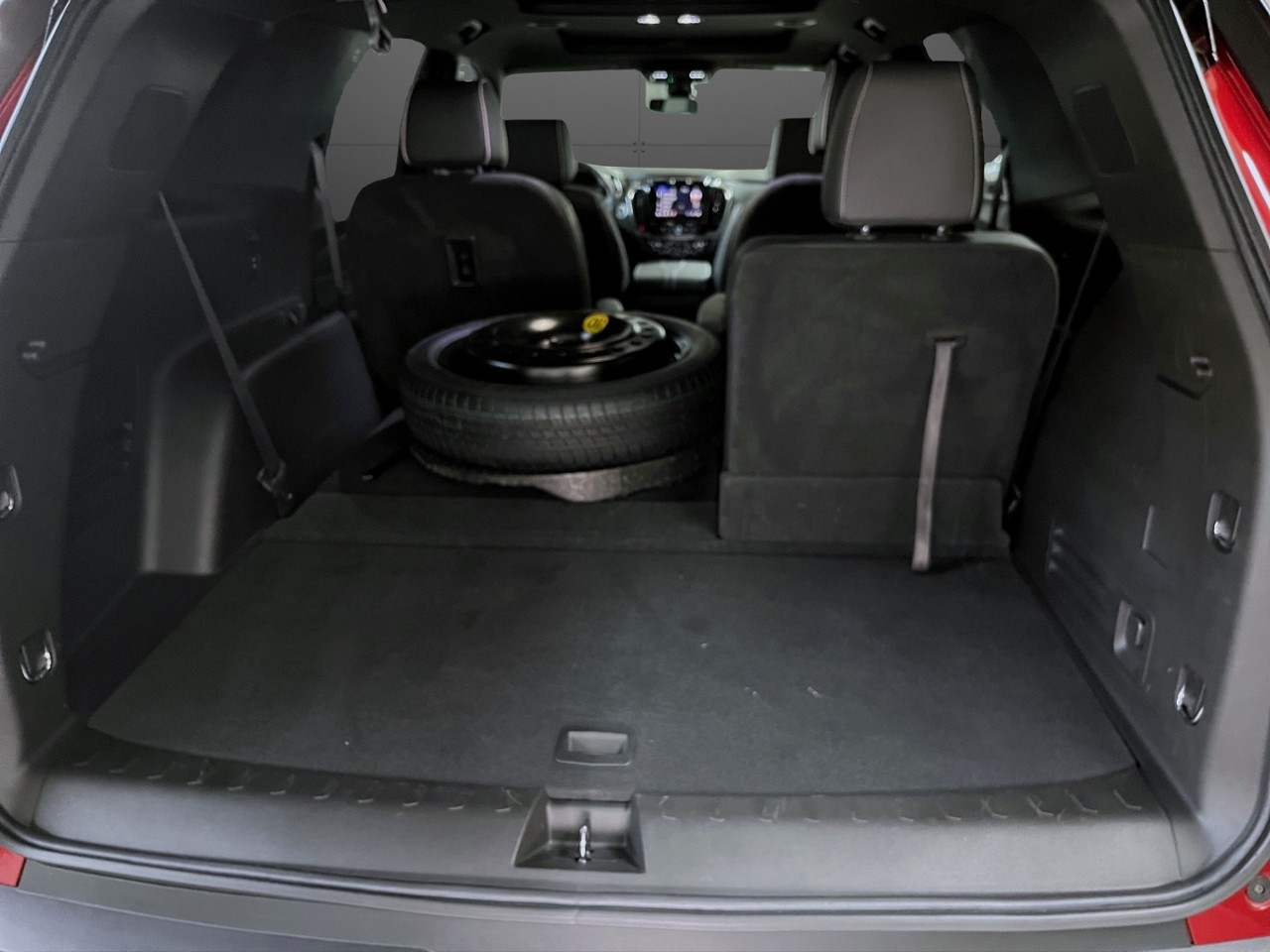 CHEVROLET Premier AWD-image-10