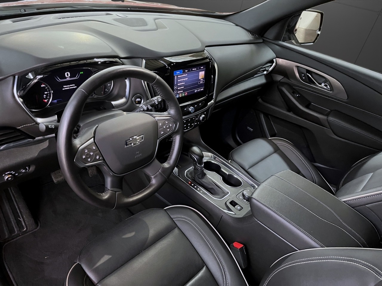 CHEVROLET Premier AWD-image-6