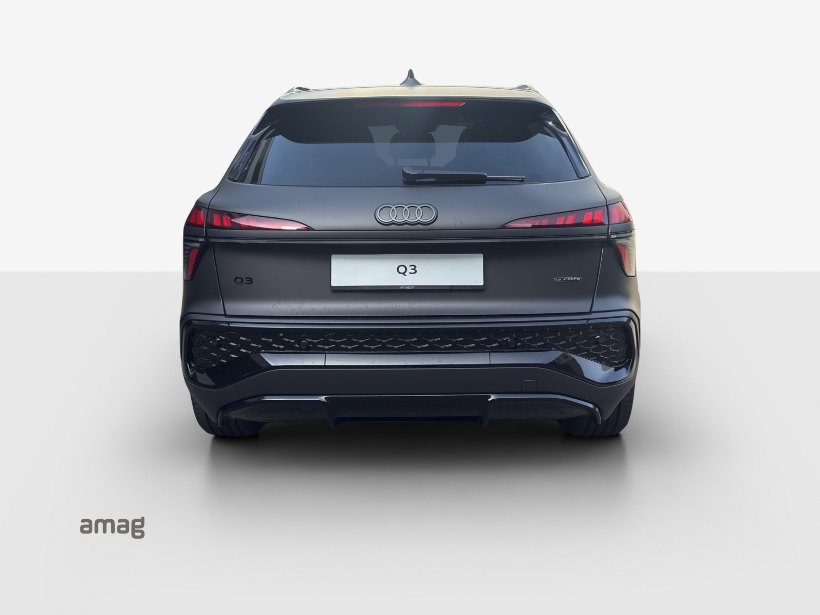 AUDI Q3 SUV TFSI quattro 195 kW S tronic-image-3