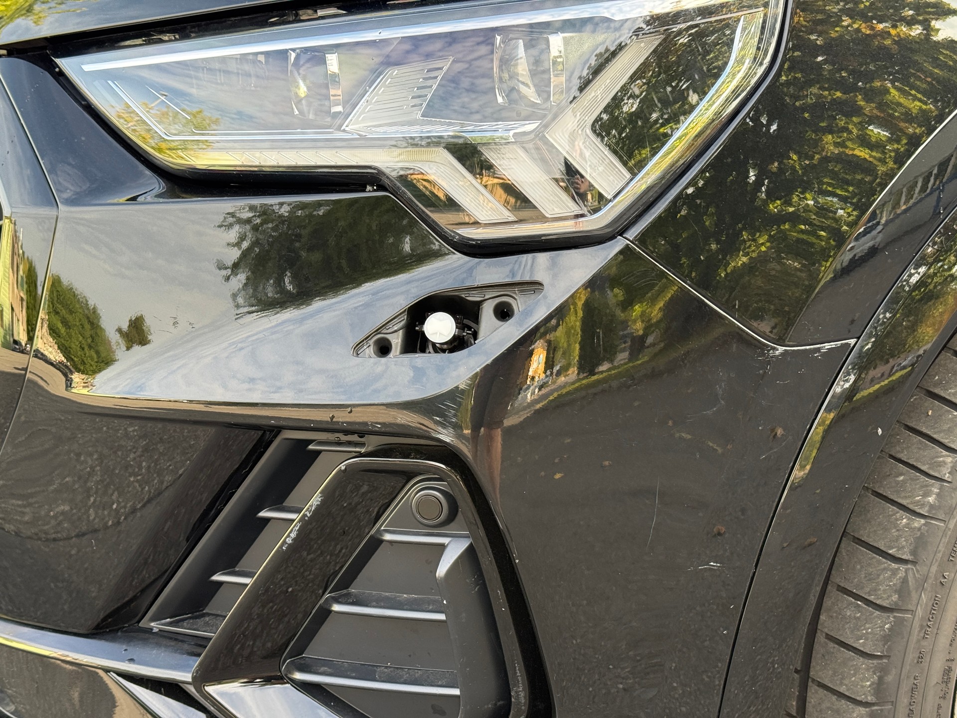AUDI Q3 Sportback 40 TDI S line quattro S-tronic-image-3