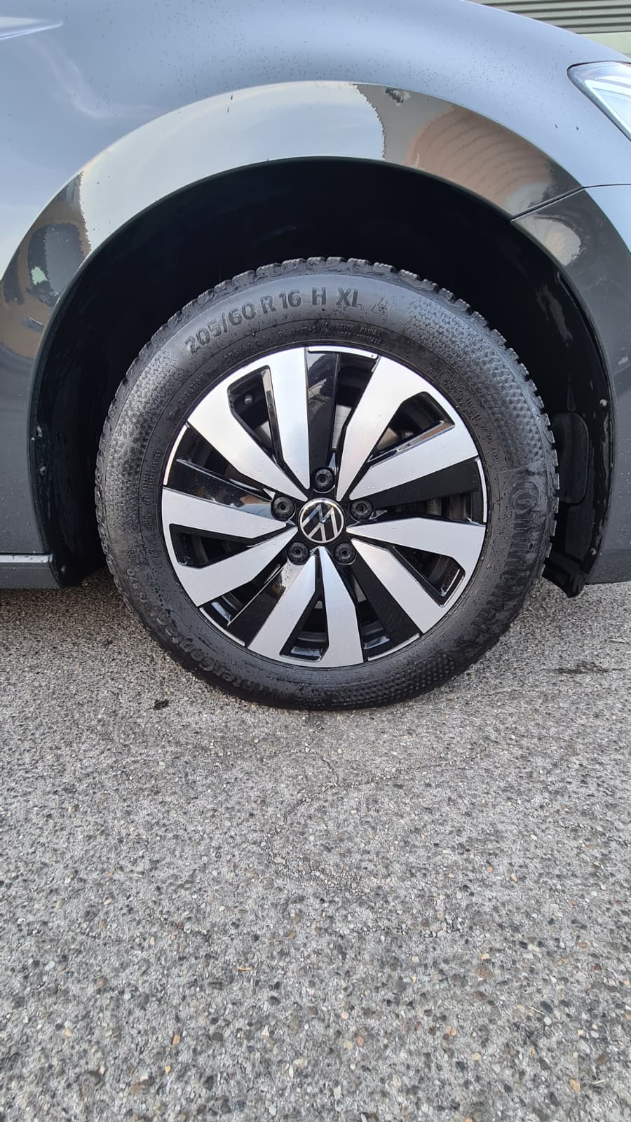VW Touran 2.0 TDI BlueMotion Technology Comfortline DSG ** Gr-Navi ** RF-Kamera ** Abstandsregelsysteme ** Tempomat ** Modell 2023-image-19