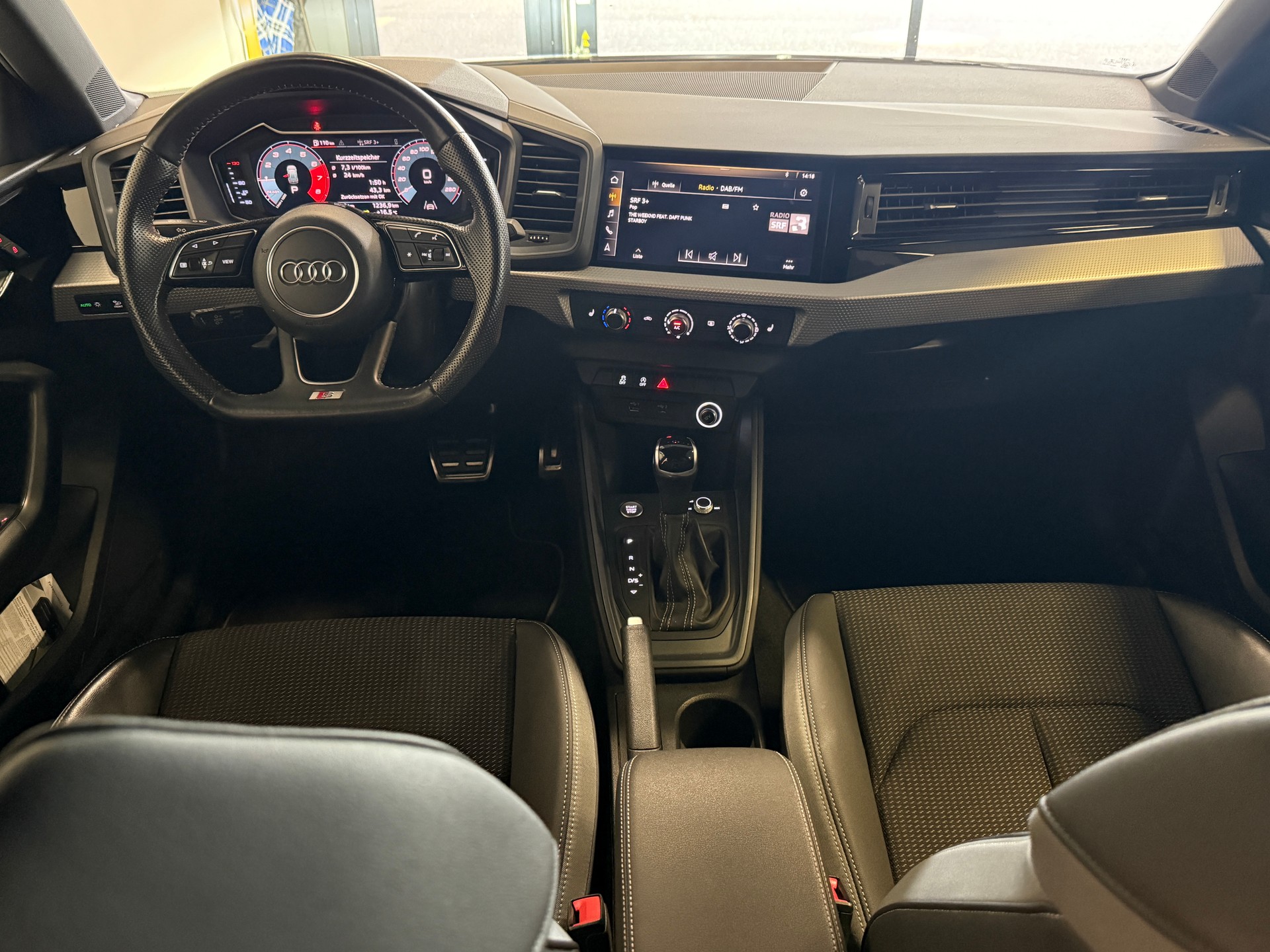 AUDI A1 Sportback 35 TFSI S-tronic, S-Line-image-6