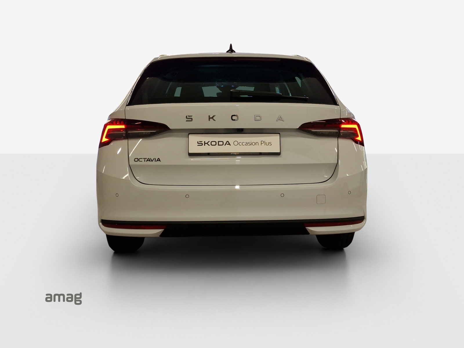 SKODA Octavia Combi 1.5 TSI mHEV DSG Selection-showroom-element-3