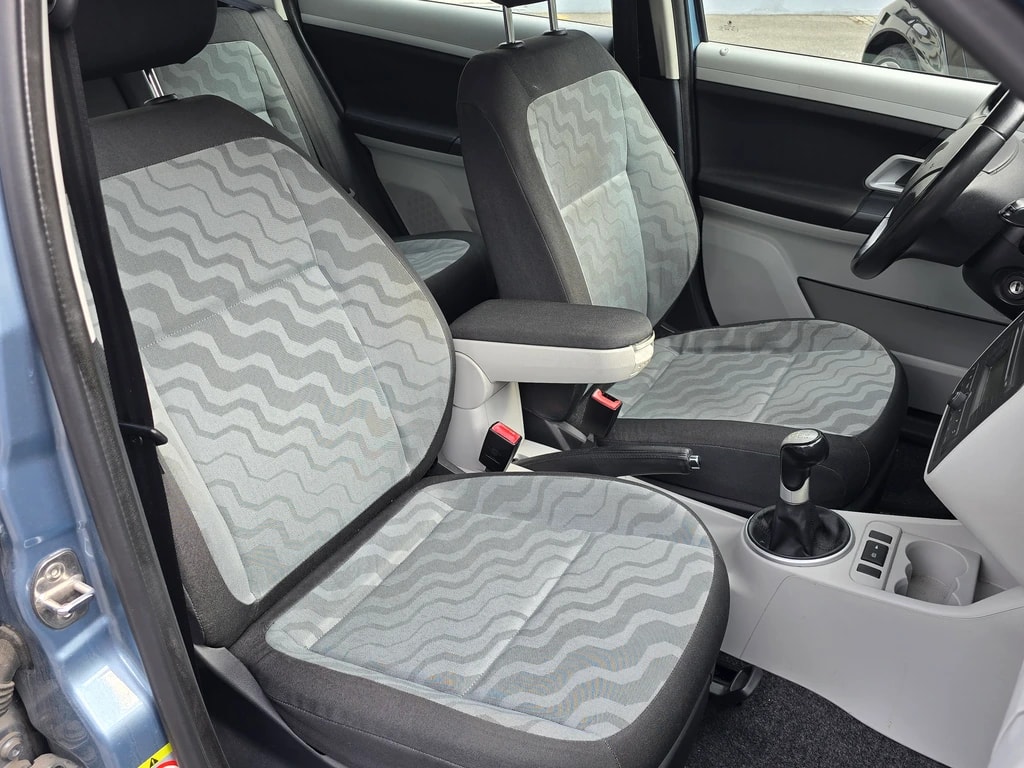 SKODA Fabia 1.4 Elegance-image-6
