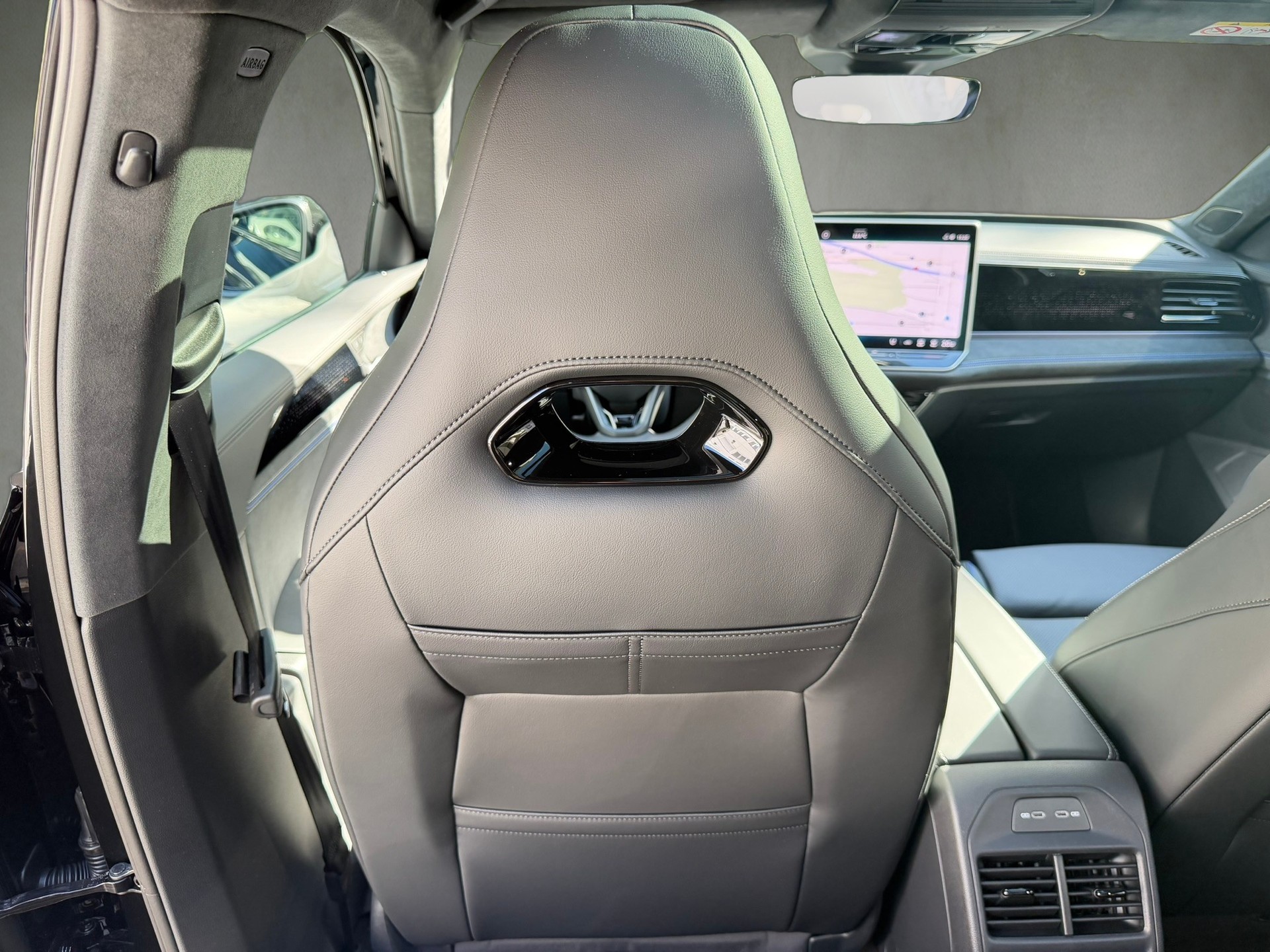 VW Passat Variant 2.0 TDI evo R-Line 4 Motion DSG-image-14