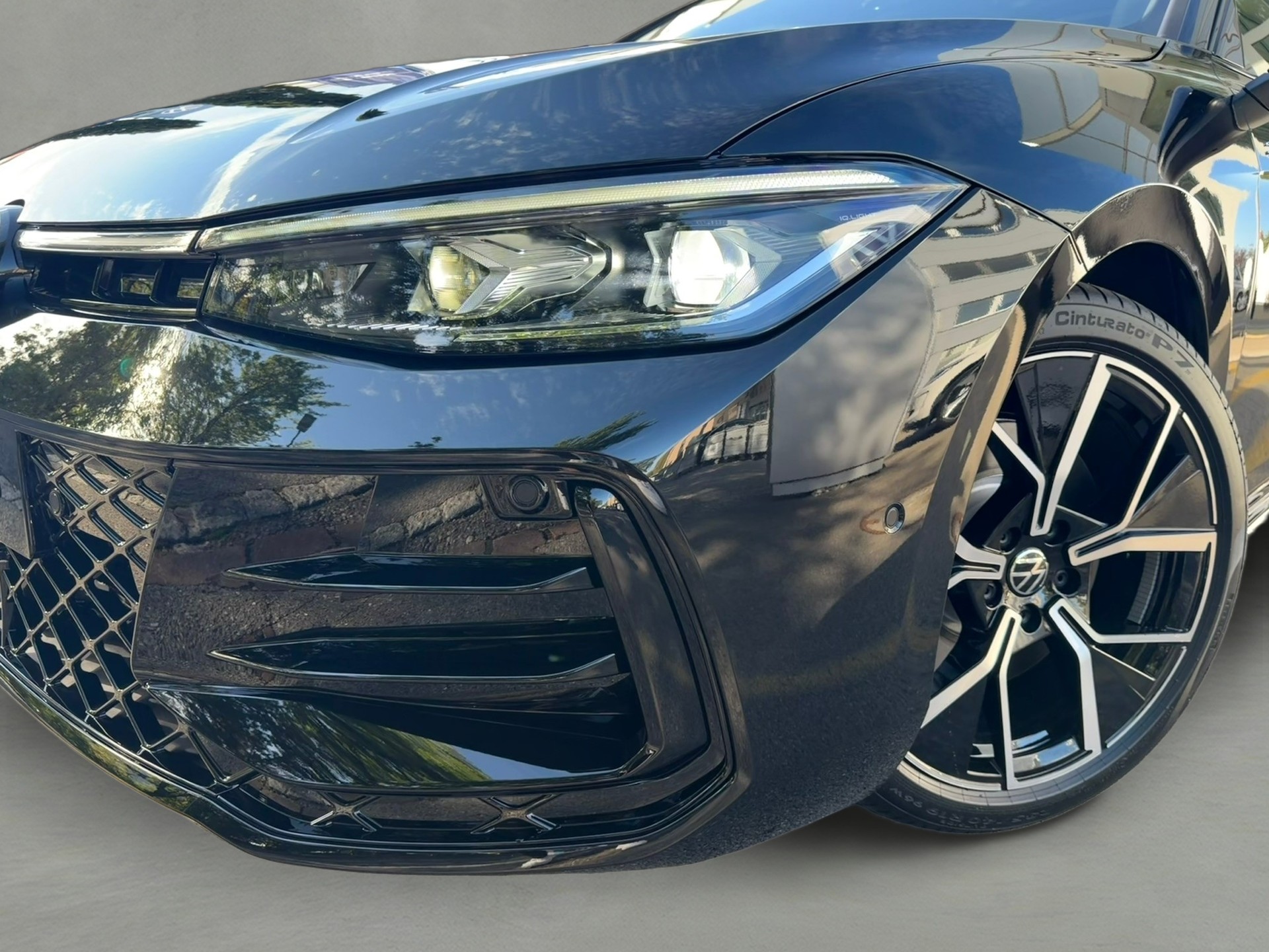VW Passat Variant 2.0 TDI evo R-Line 4 Motion DSG-image-2