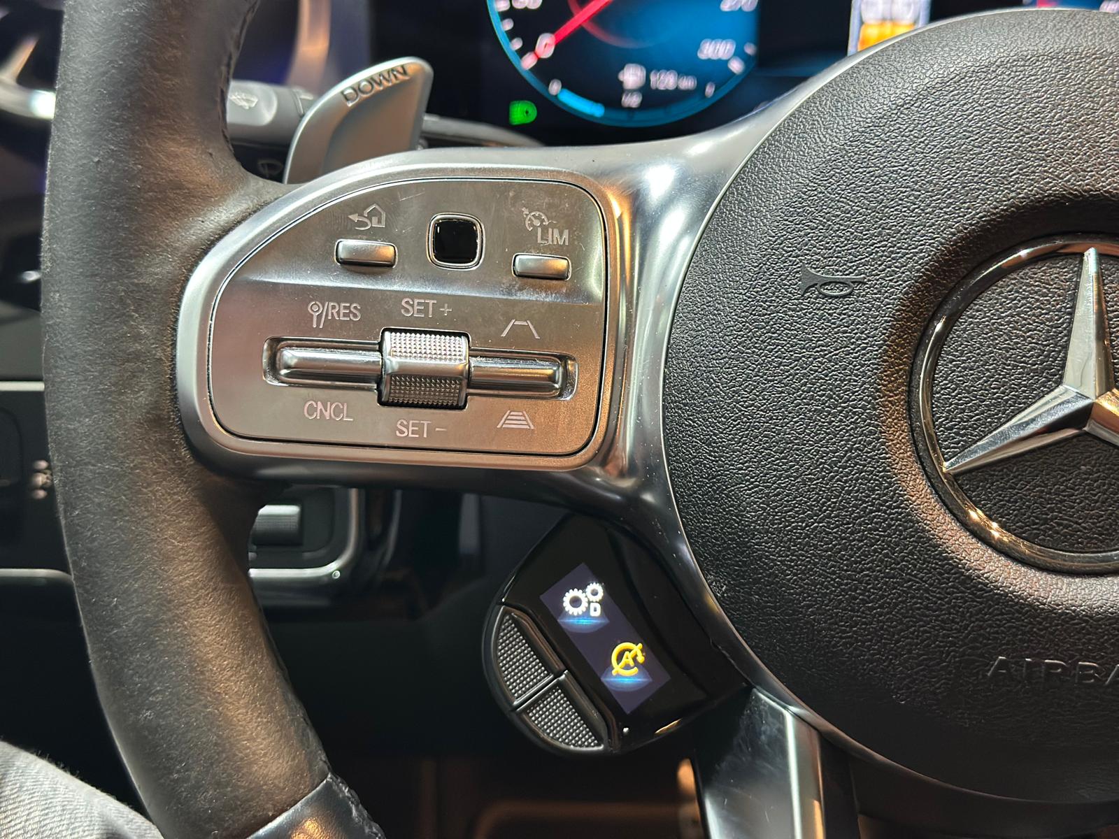 MERCEDES-BENZ A 45 S AMG 4Matic+ Speedshift-image-10