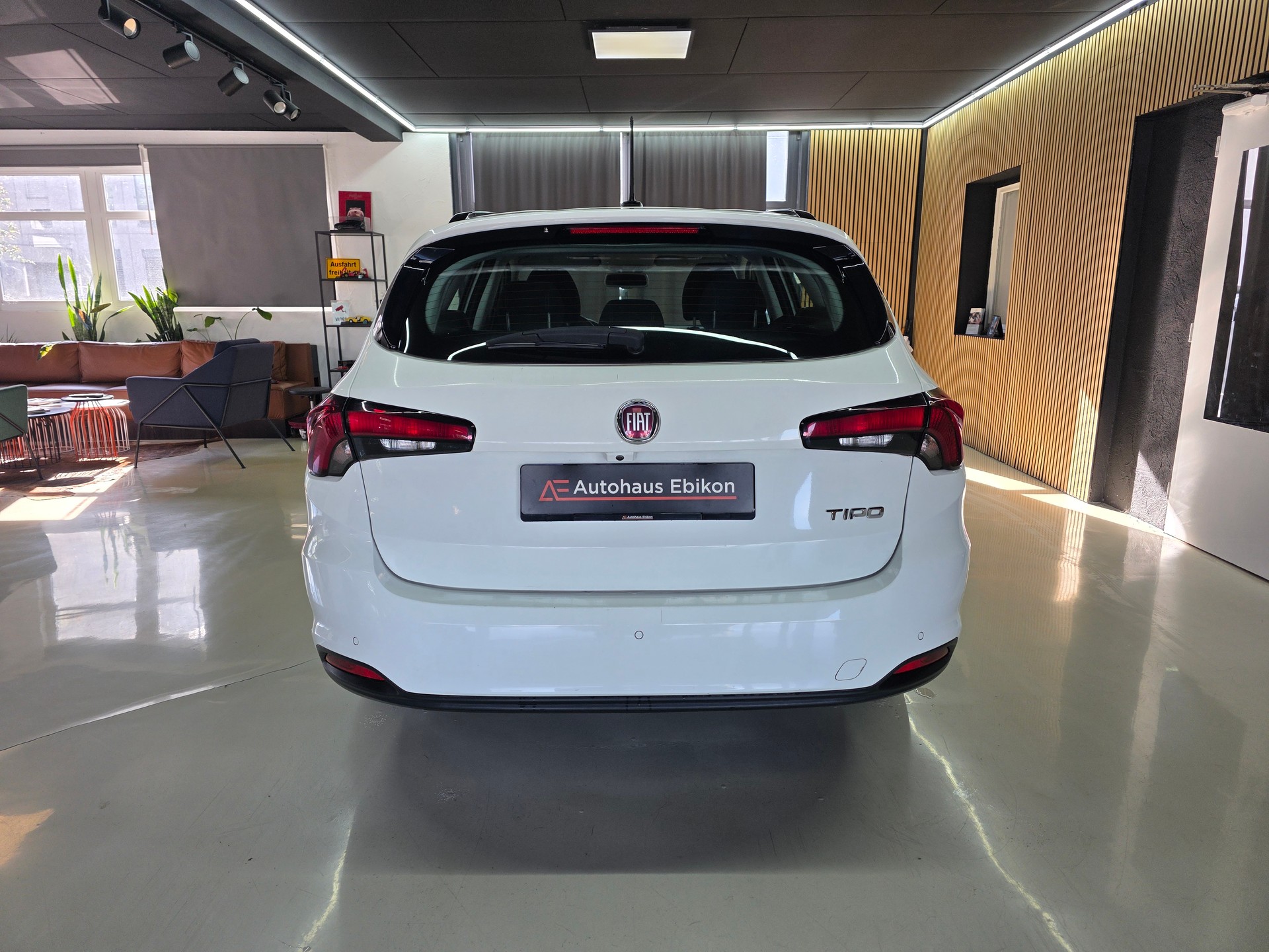 FIAT Tipo 1.6MJ Station Wagon Lounge DCT-image-5