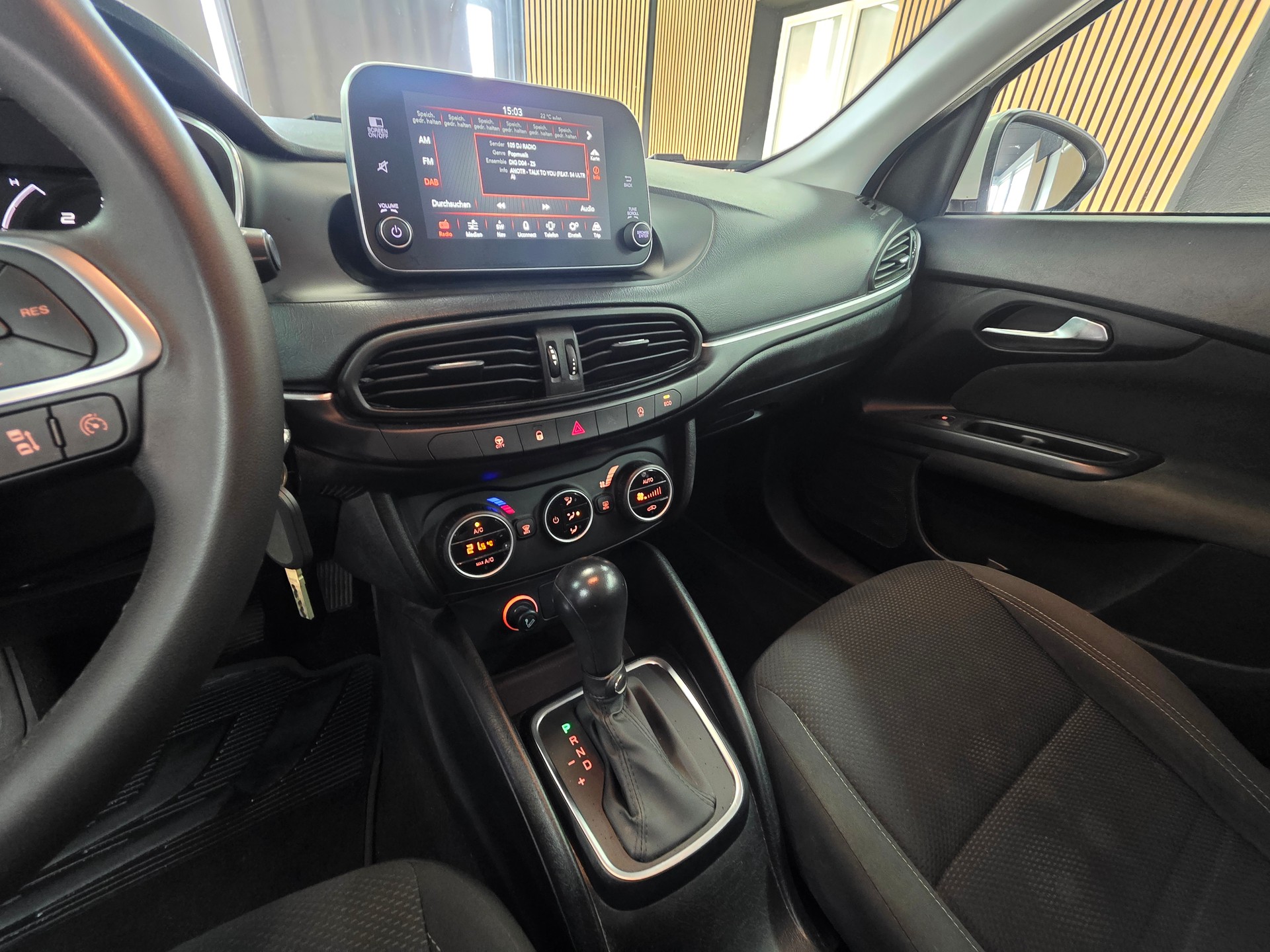 FIAT Tipo 1.6MJ Station Wagon Lounge DCT-image-12