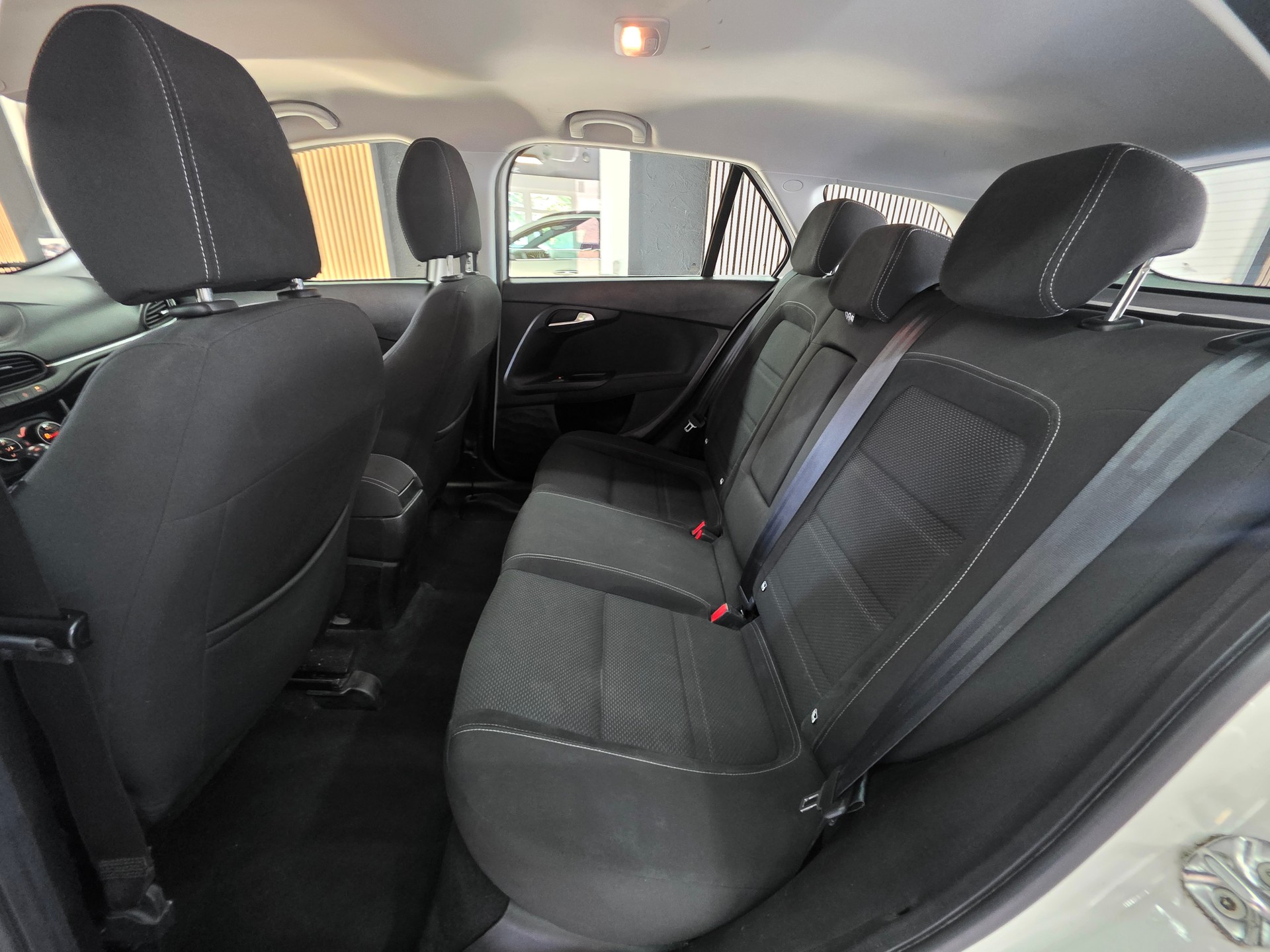 FIAT Tipo 1.6MJ Station Wagon Lounge DCT-image-15