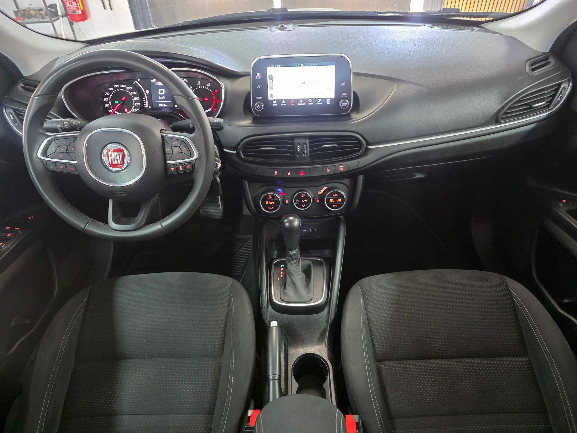 FIAT Tipo 1.6MJ Station Wagon Lounge DCT-image-11