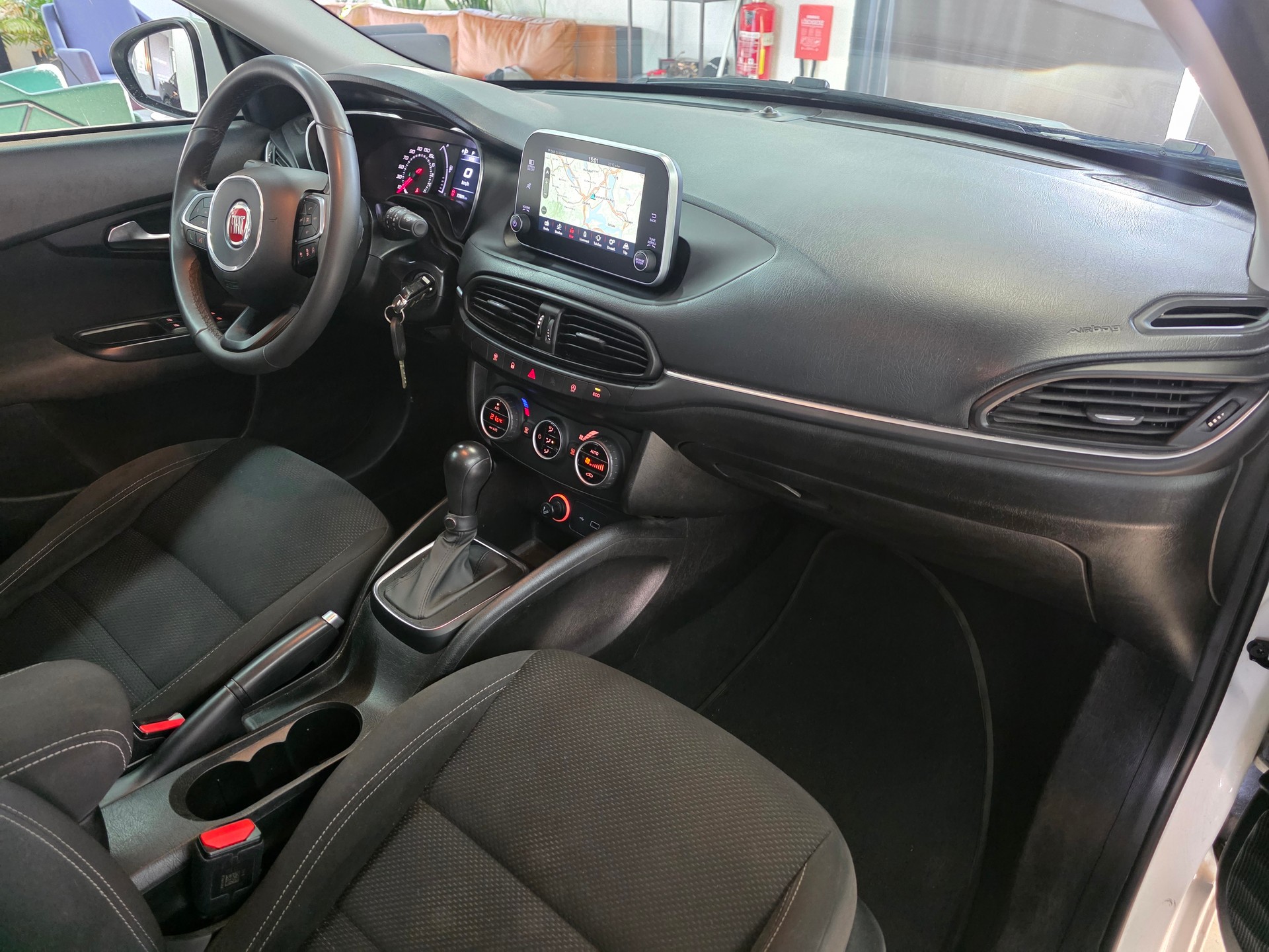 FIAT Tipo 1.6MJ Station Wagon Lounge DCT-image-8