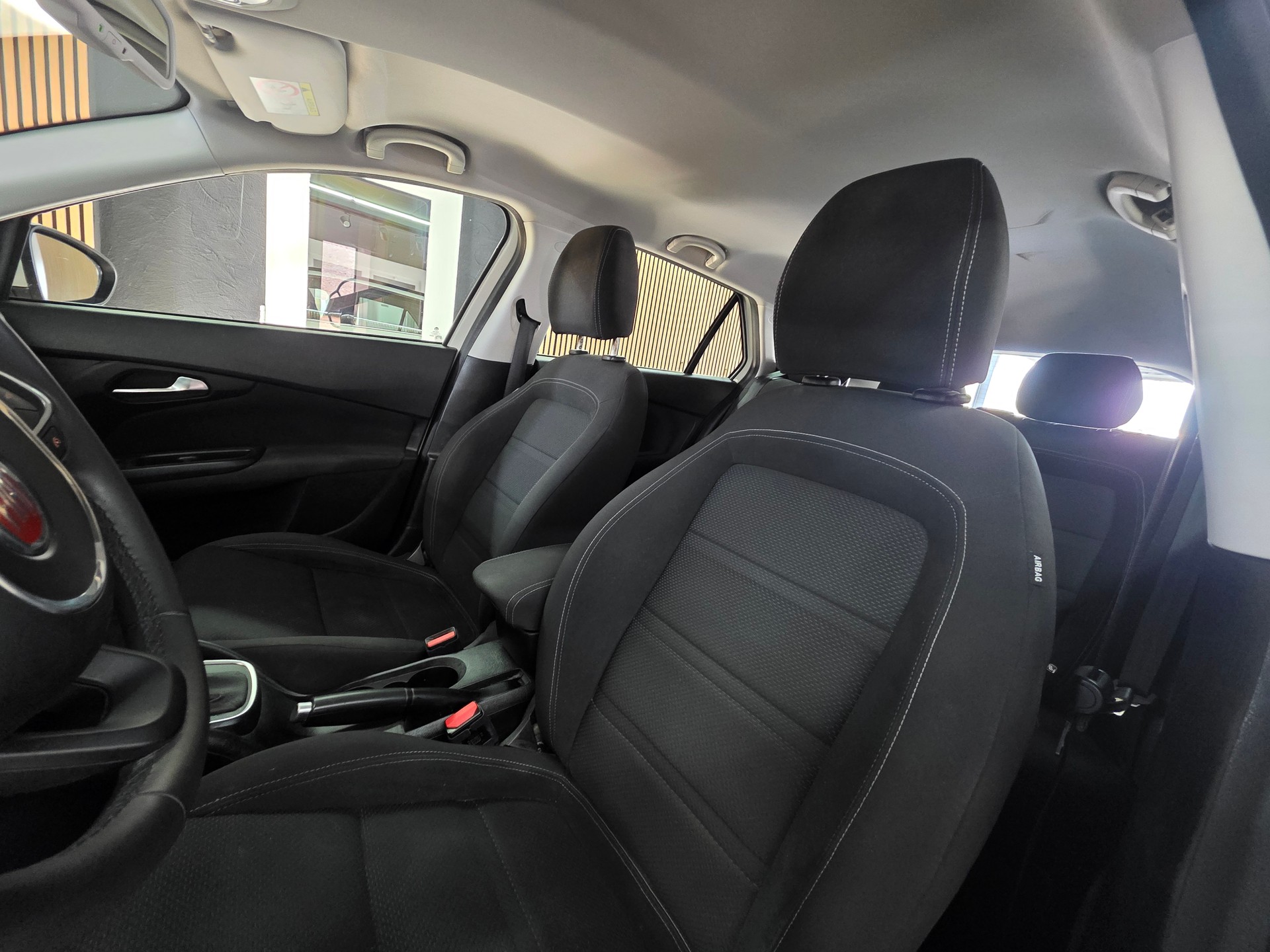 FIAT Tipo 1.6MJ Station Wagon Lounge DCT-image-9