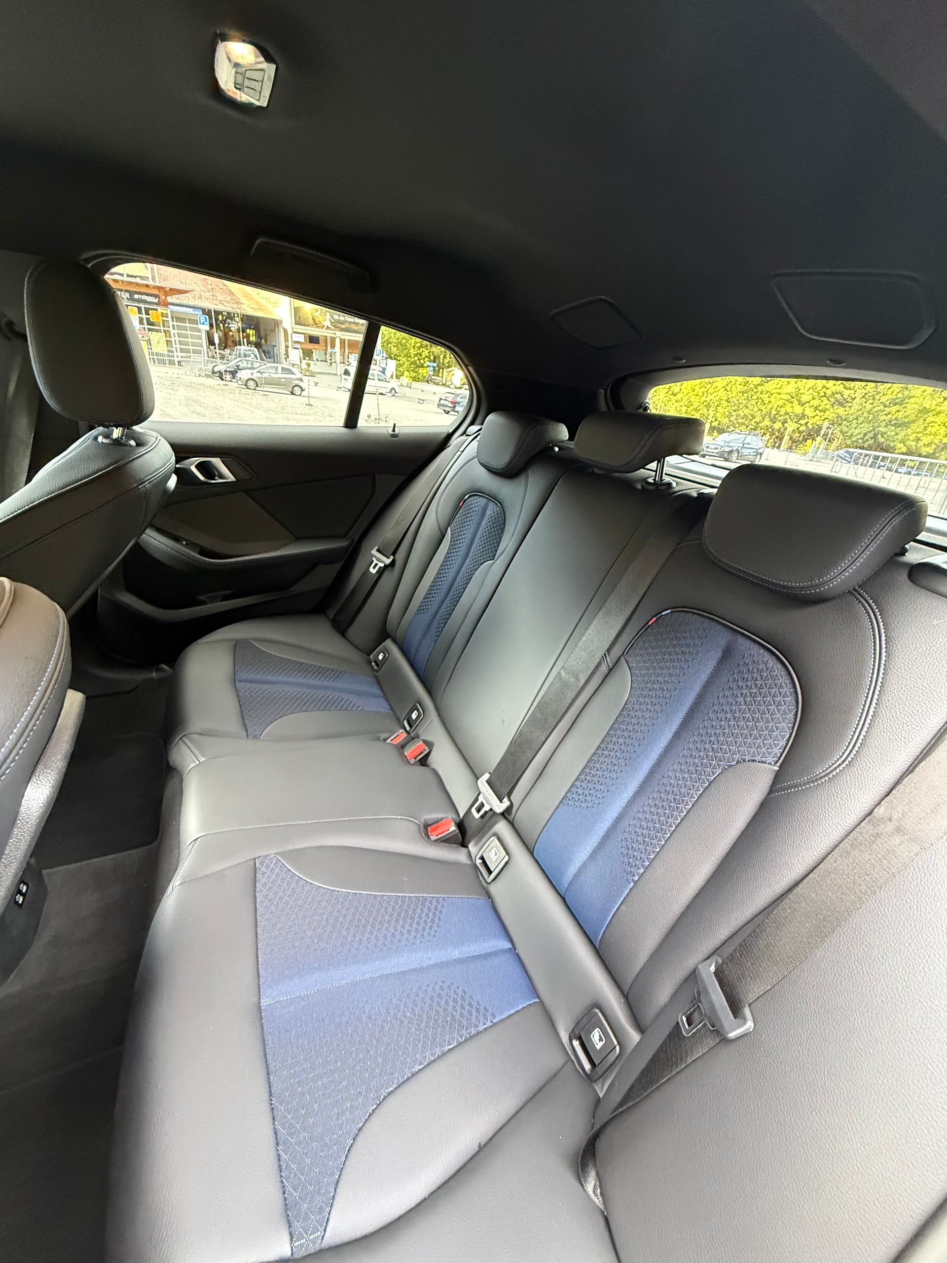 BMW 120i PACK M-image-5