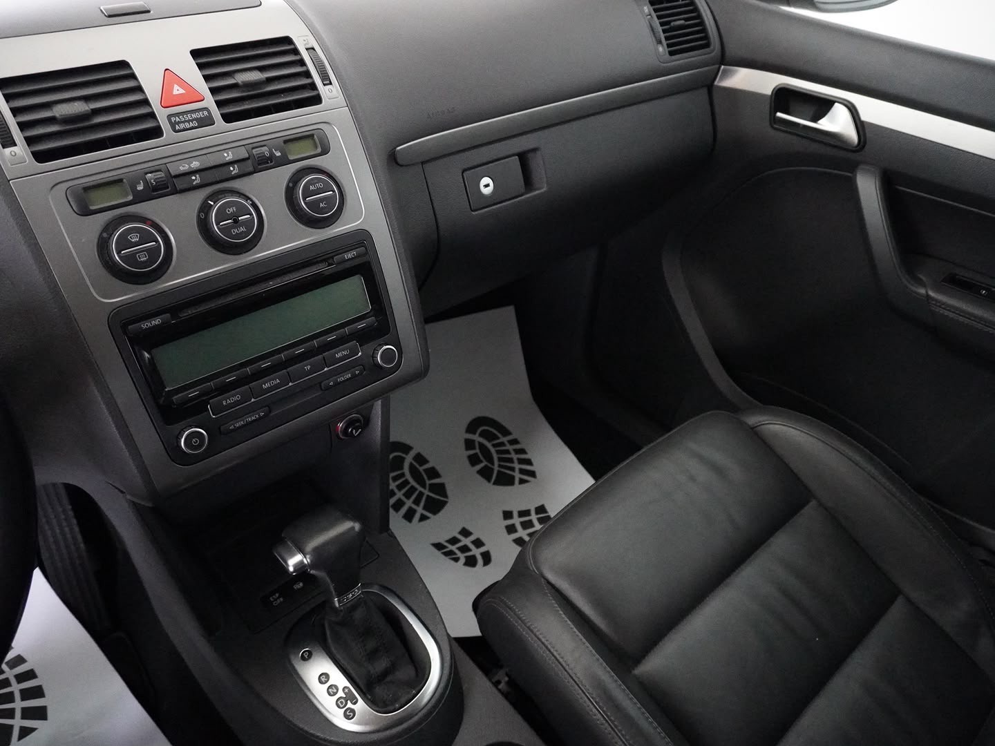 VW Touran 1.4 TSI Highline DSG-showroom-element-3
