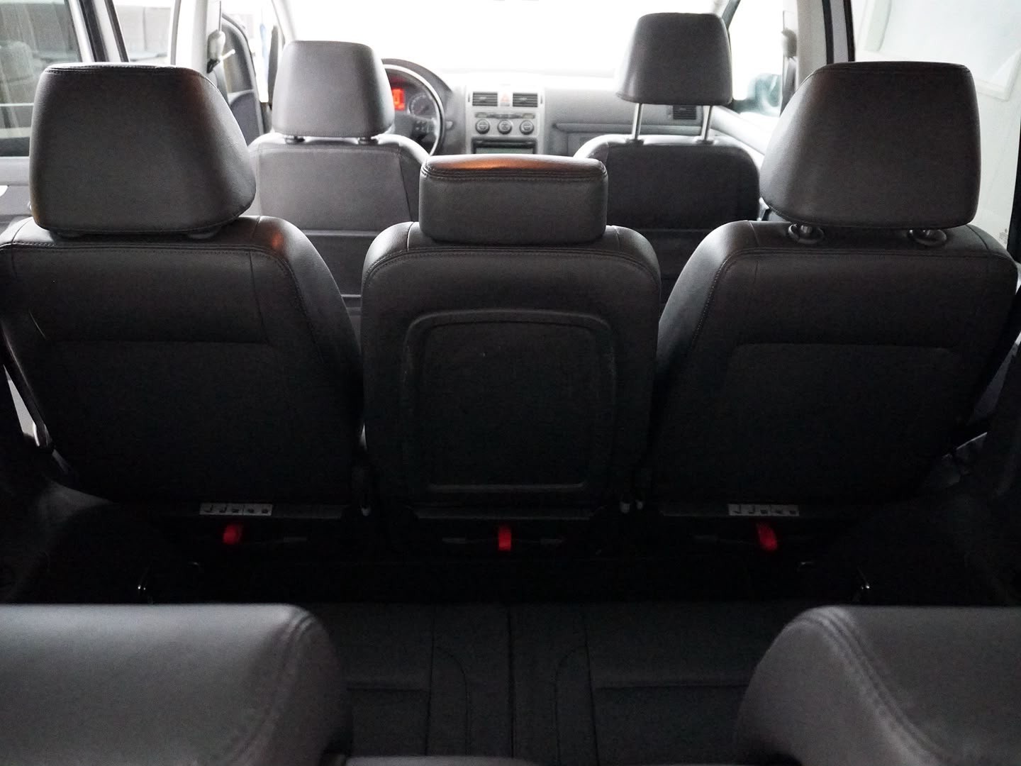 VW Touran 1.4 TSI Highline DSG-image-9