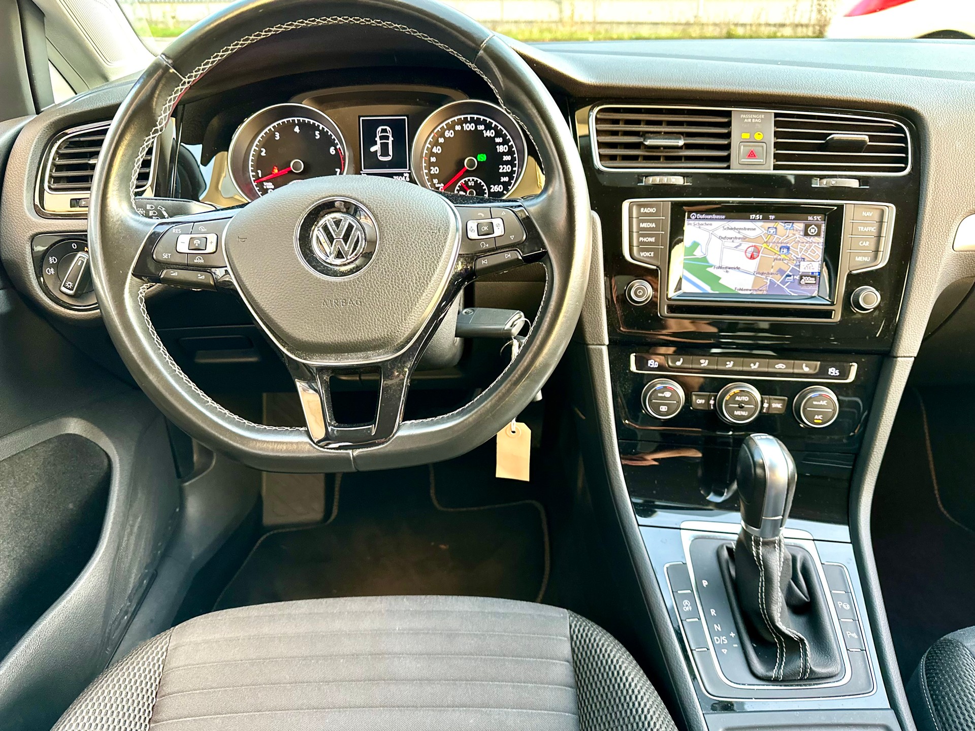 VW Golf 1.4 TSI Cup DSG-image-9