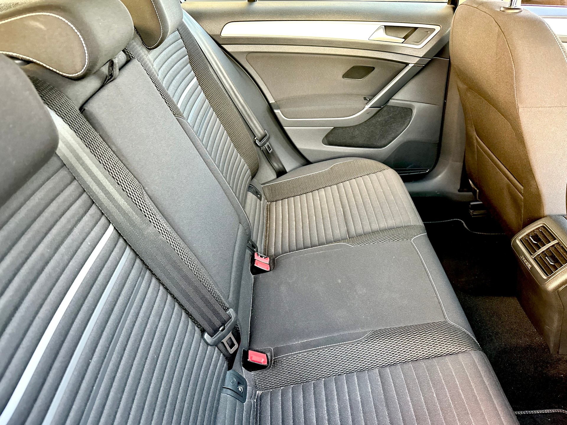 VW Golf 1.4 TSI Cup DSG-image-12