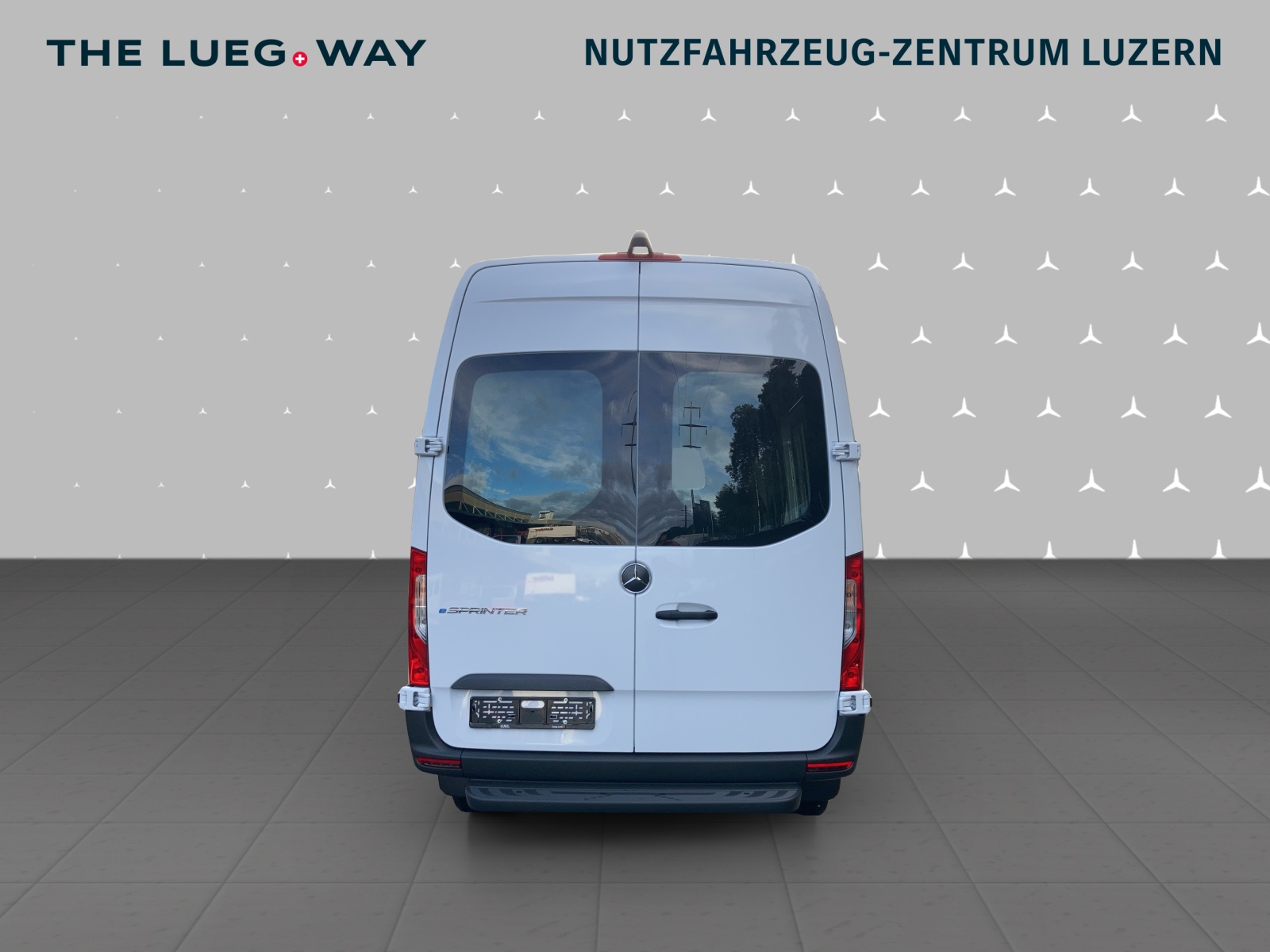 MERCEDES-BENZ eSprinter 320 KA S Pro-image-6
