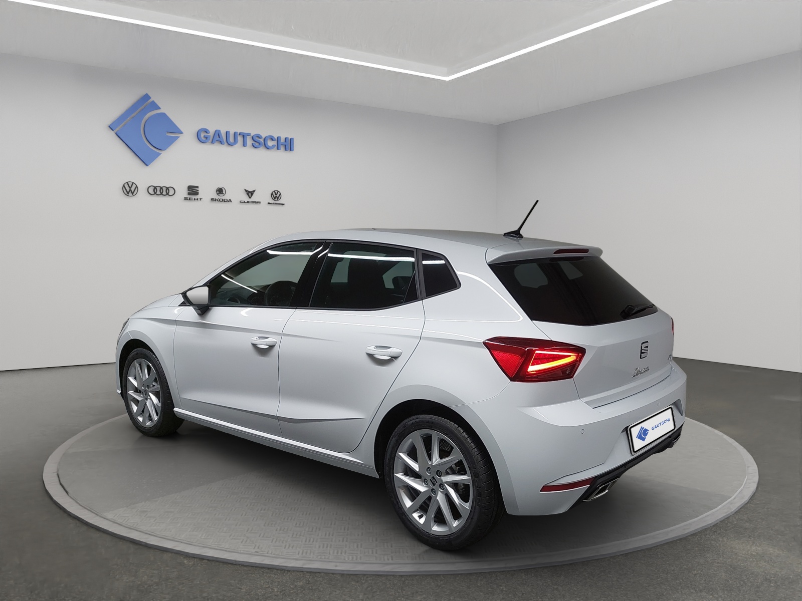 SEAT Seat Ibiza MOVE FR-image-2