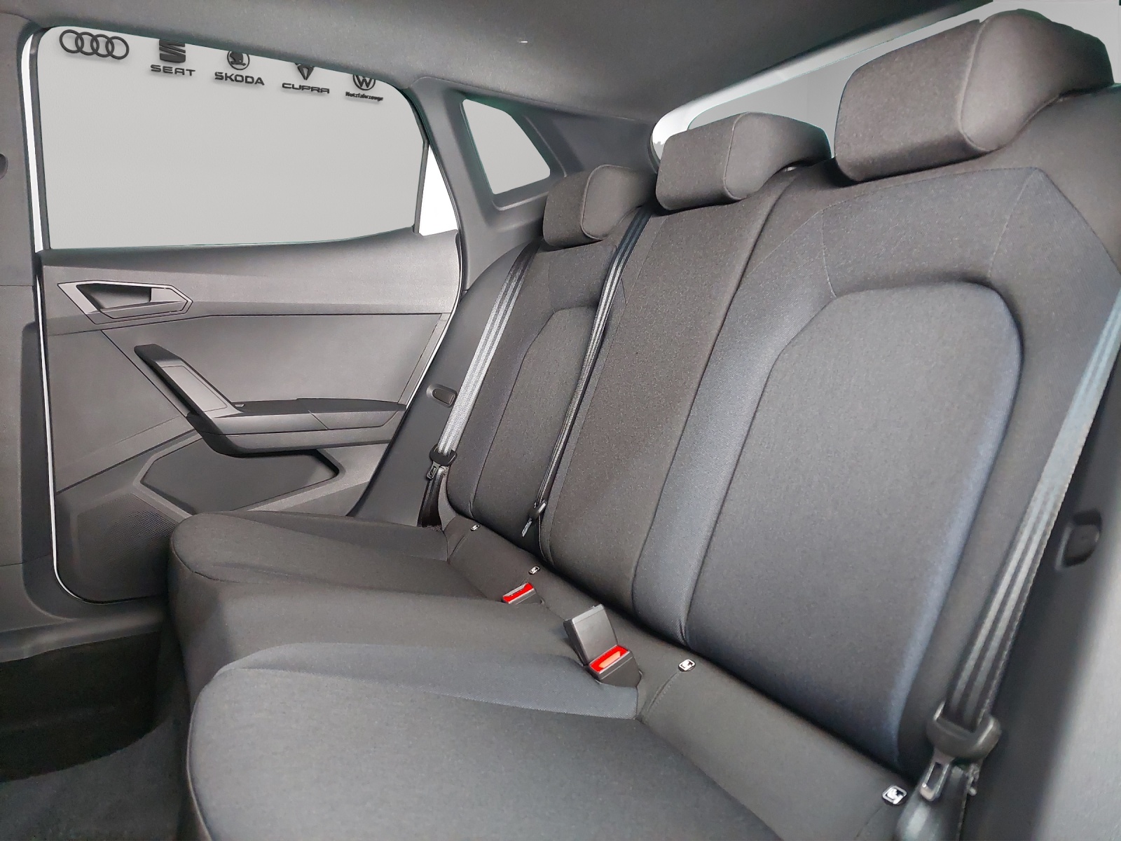 SEAT Seat Ibiza MOVE FR-image-8