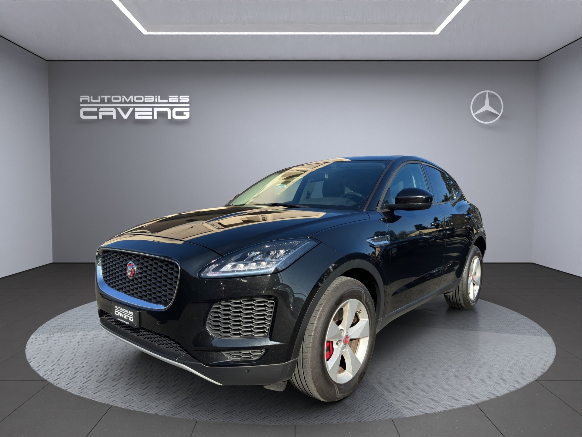 JAGUAR E-Pace 2.0 P200 AWD Automatik-image-0