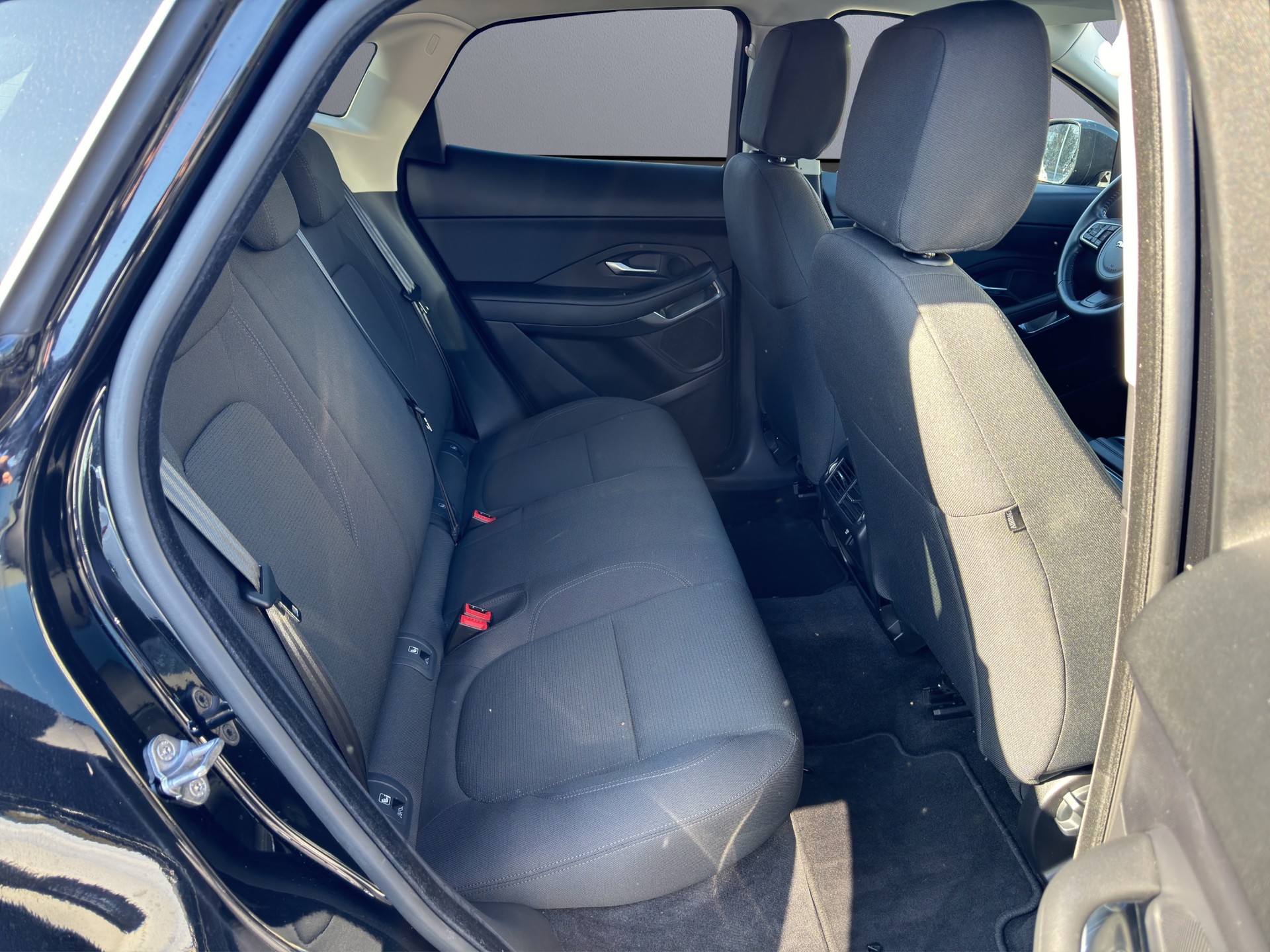 JAGUAR E-Pace 2.0 P200 AWD Automatik-image-16