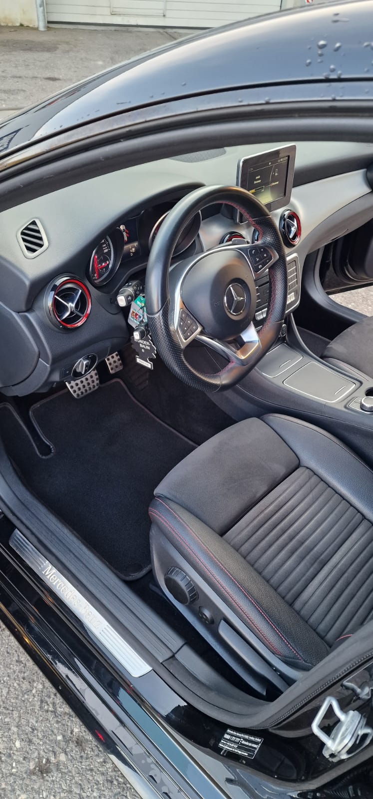 MERCEDES-BENZ CLA Shooting Brake 250 Sport 4Matic 7G-DCT-image-5