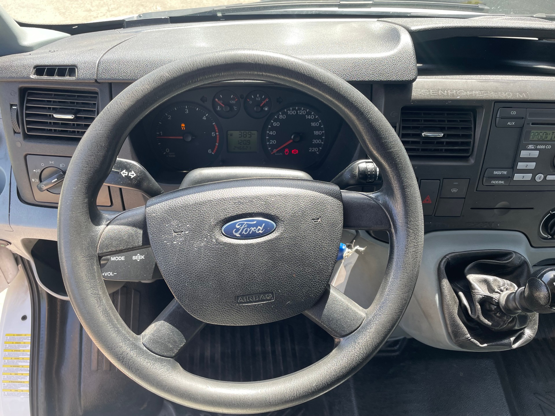 FORD Transit 2.4 TDCi 350 L4-image-11