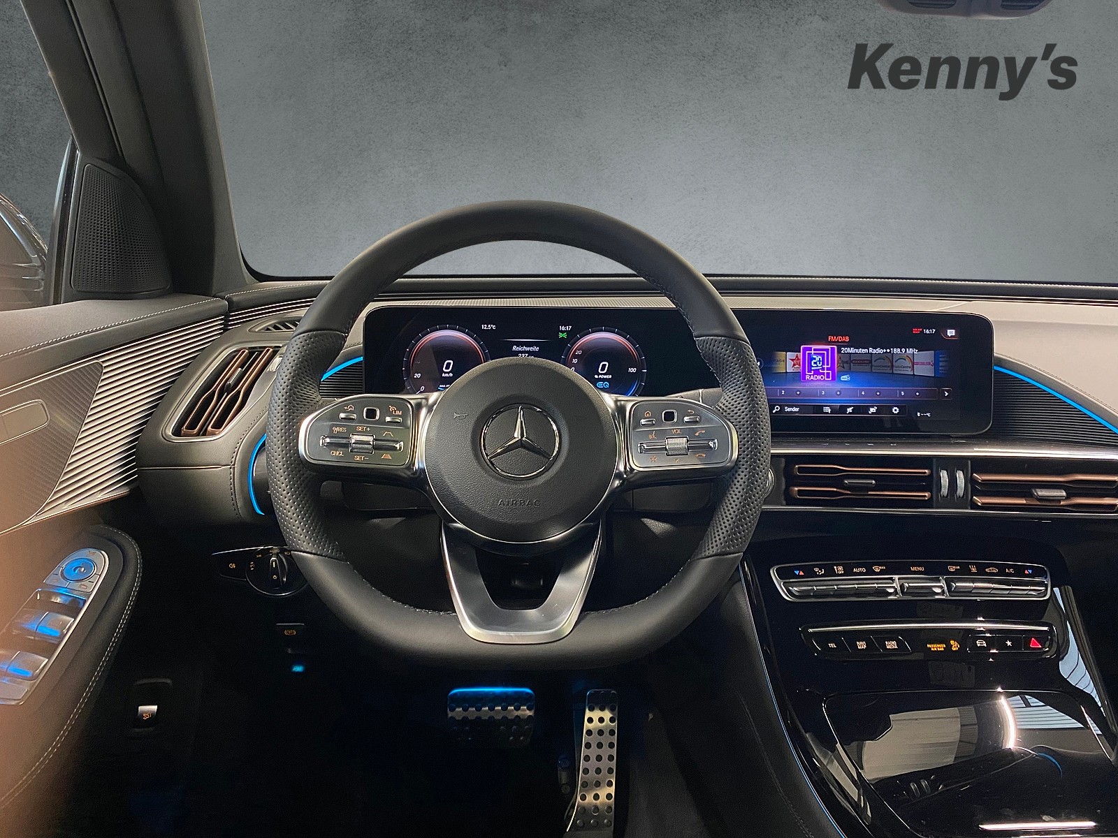 MERCEDES-BENZ EQC 400 AMG Line 4MATIC-image-12