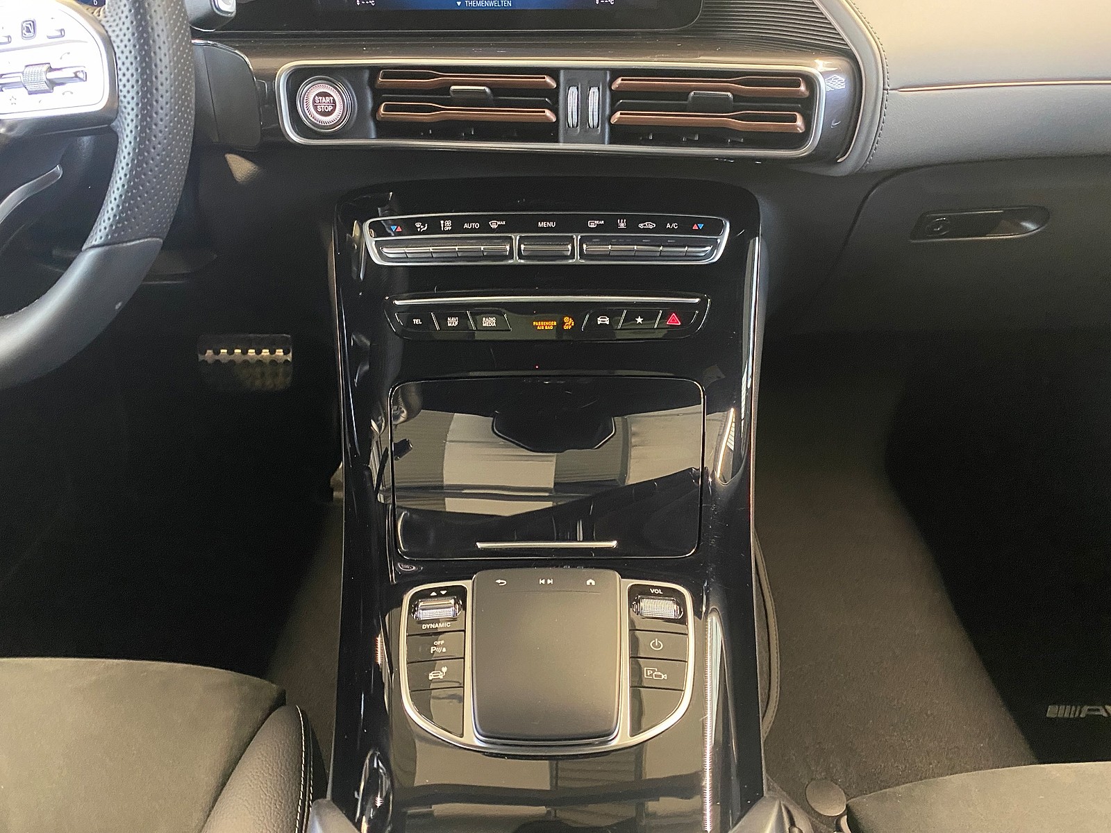MERCEDES-BENZ EQC 400 AMG Line 4MATIC-image-9