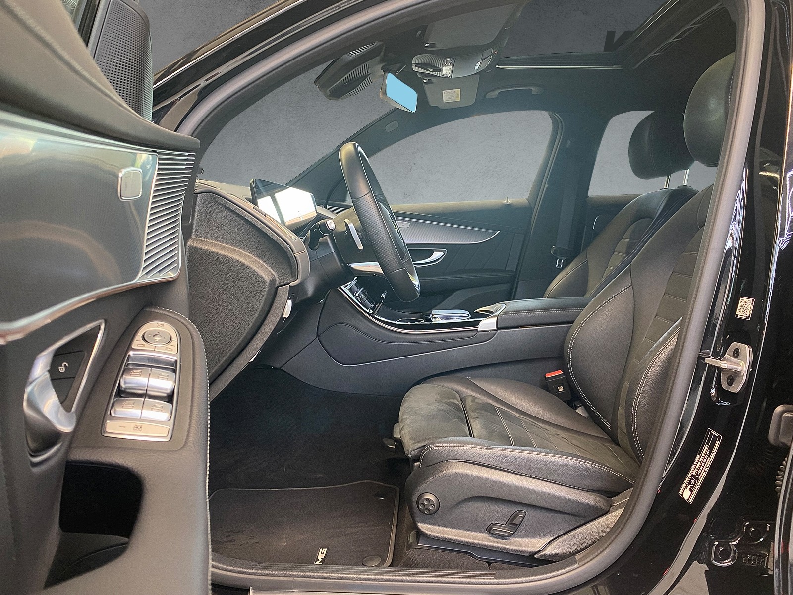 MERCEDES-BENZ EQC 400 AMG Line 4MATIC-image-6