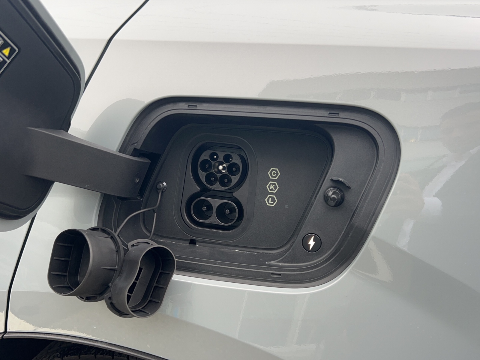 VOLVO EX30 E60 69kWh Twin Ultra-image-20
