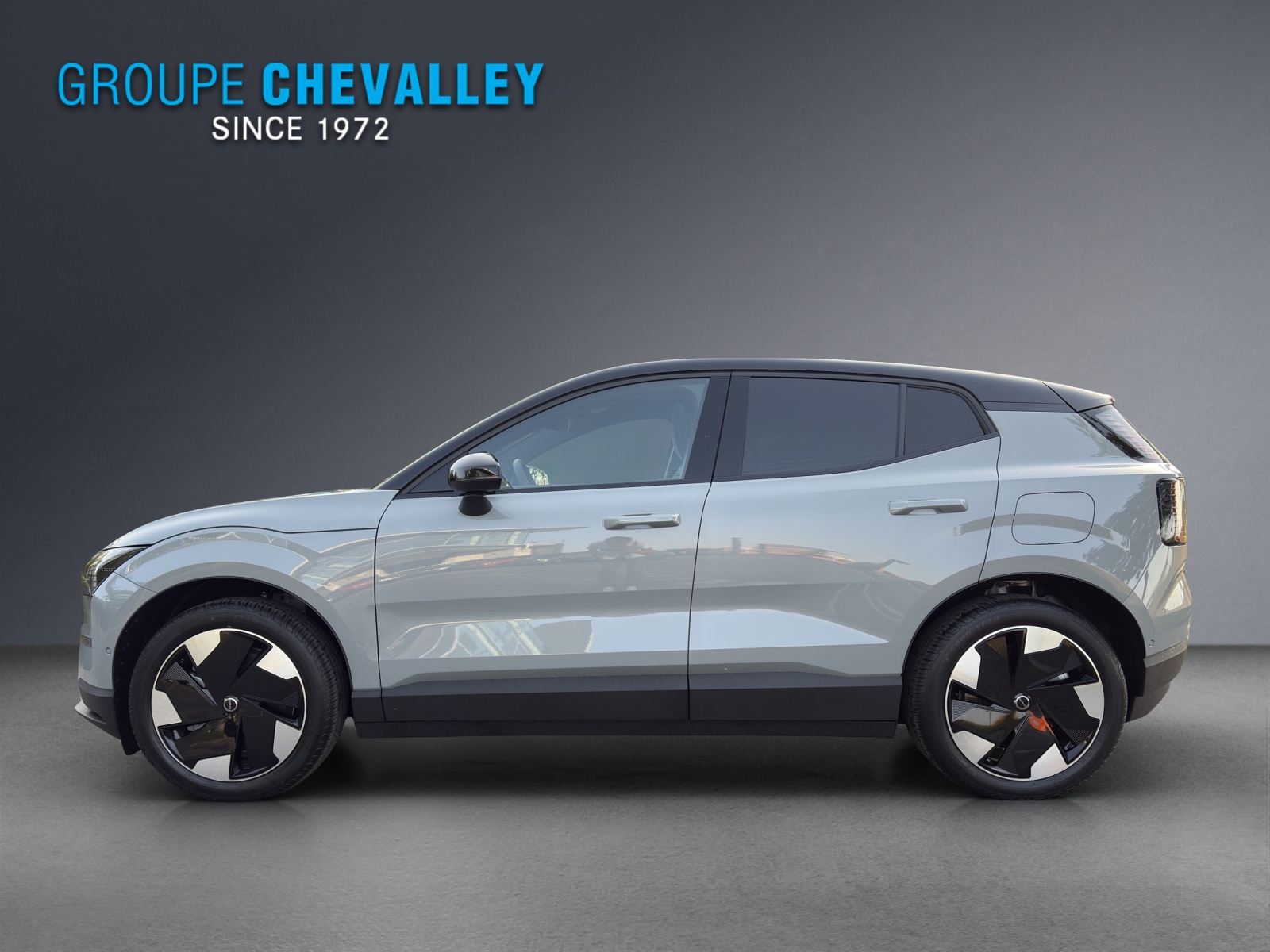 VOLVO EX30 E60 69kWh Twin Ultra-image-1