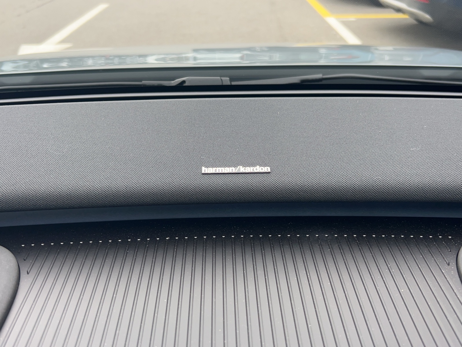 VOLVO EX30 E60 69kWh Twin Ultra-image-10
