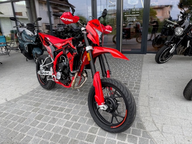 SWM SM 125 Special-image-1