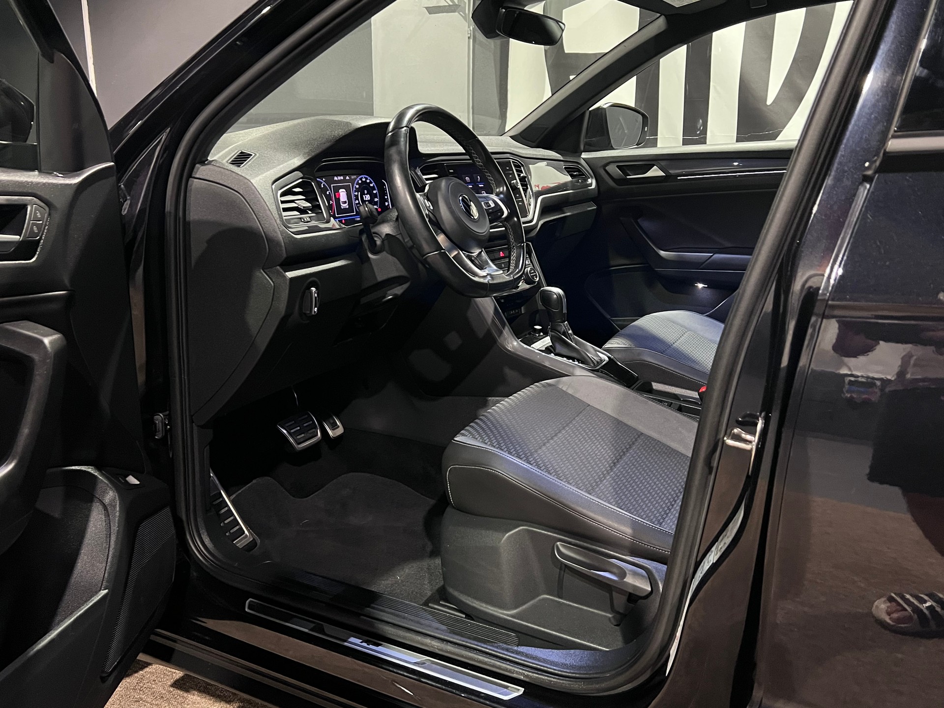 VW T-Roc 1.5 TSI EVO R-Line DSG-image-10