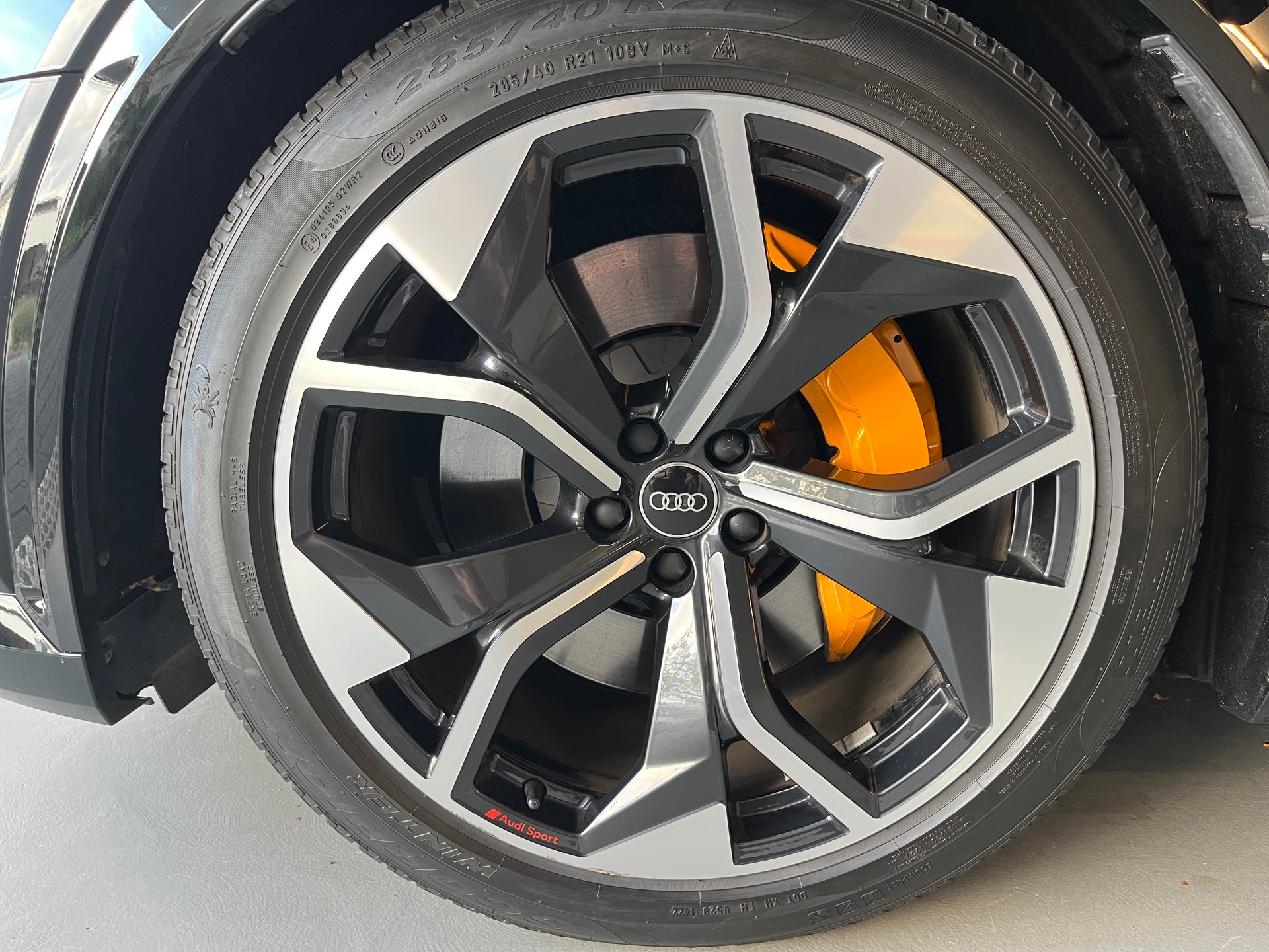 AUDI e-tron S Sportback quattro-image-22