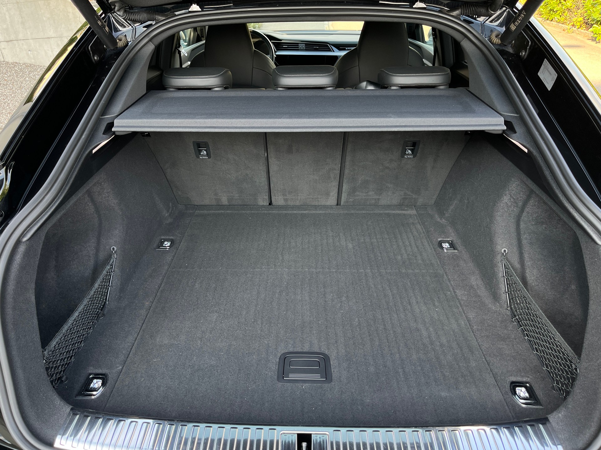 AUDI e-tron S Sportback quattro-image-21